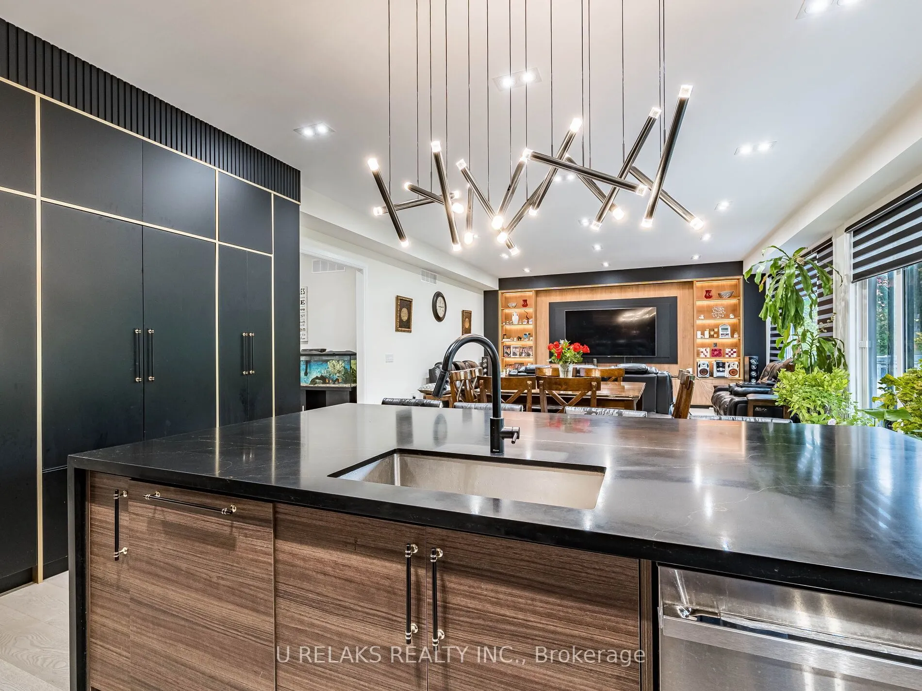 3081 Grenville Drive
