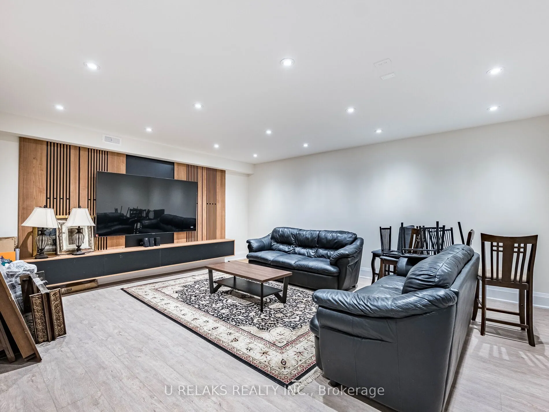 3081 Grenville Drive