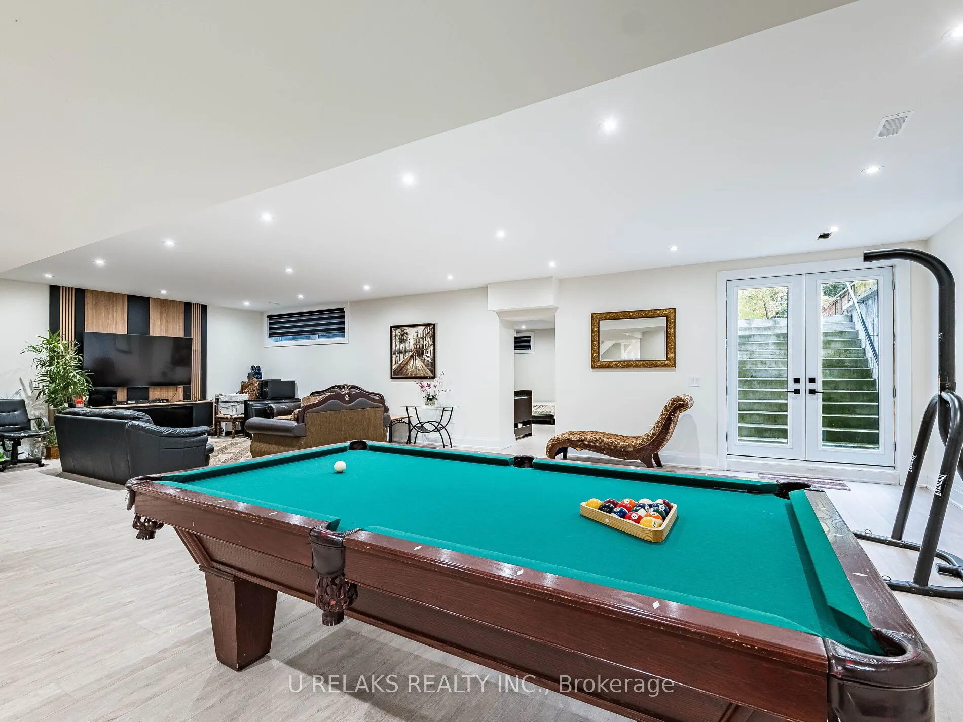 3081 Grenville Drive