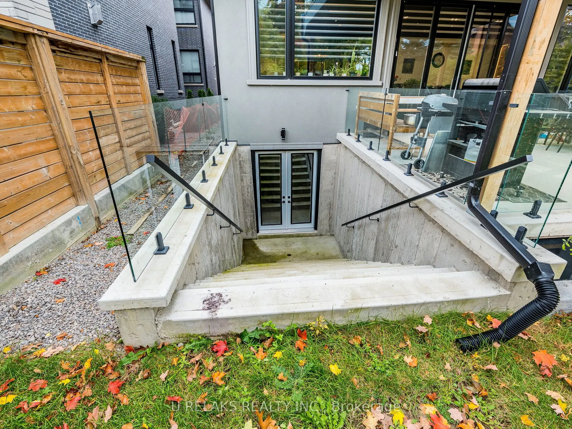 3081 Grenville Drive