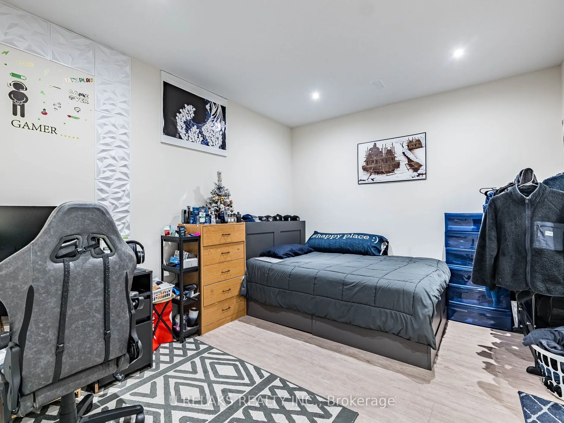 3081 Grenville Drive
