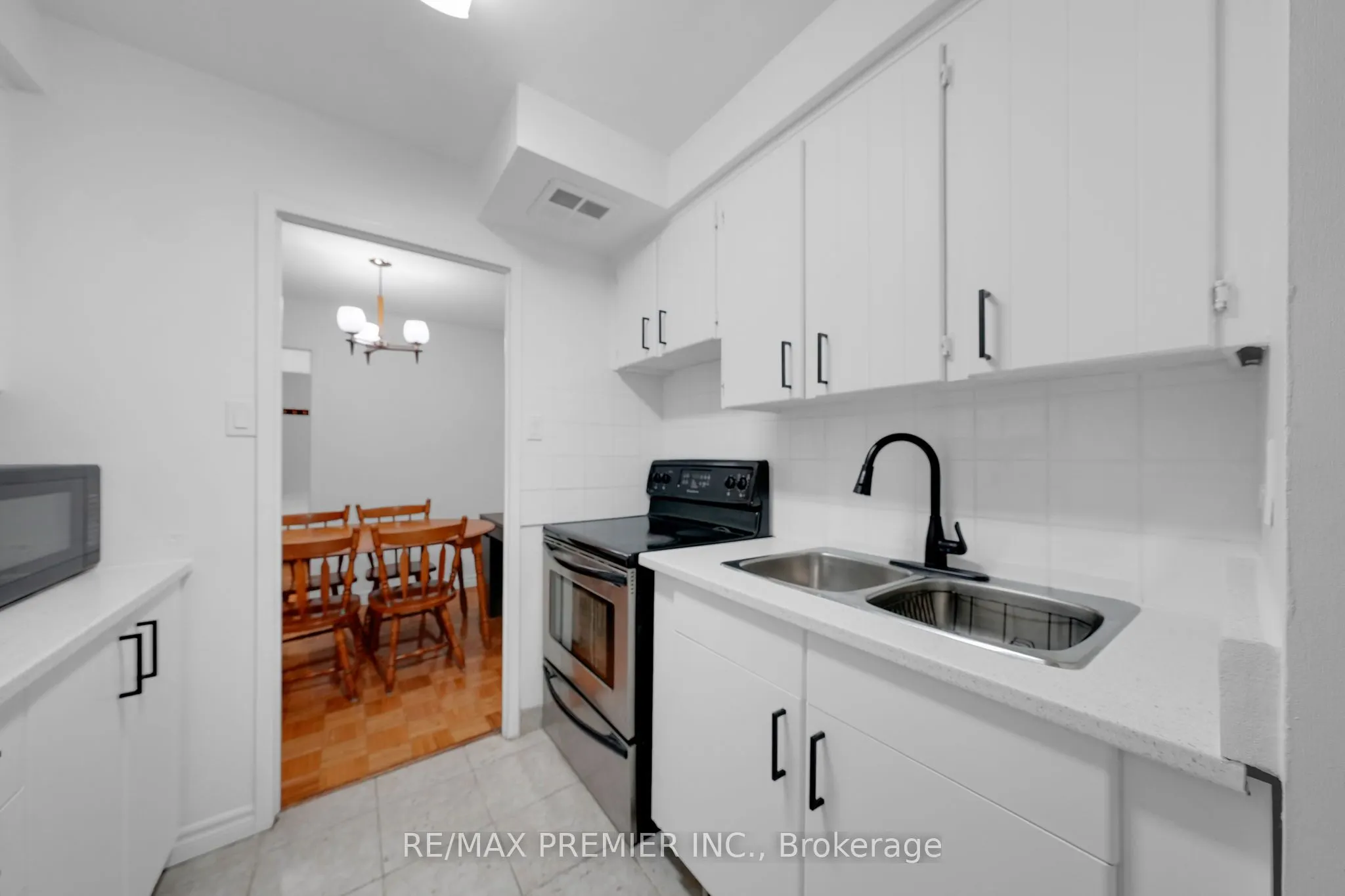 2095 Roche Court, #209