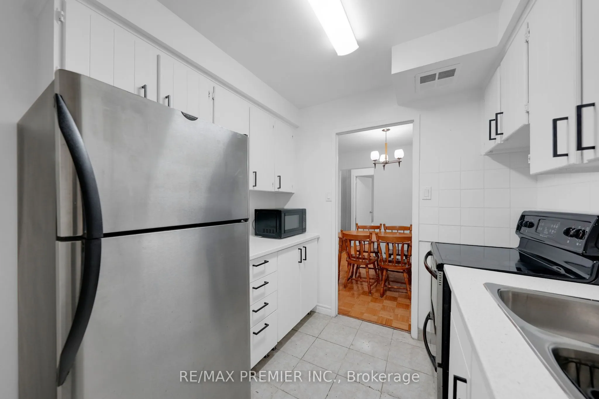 2095 Roche Court, #209