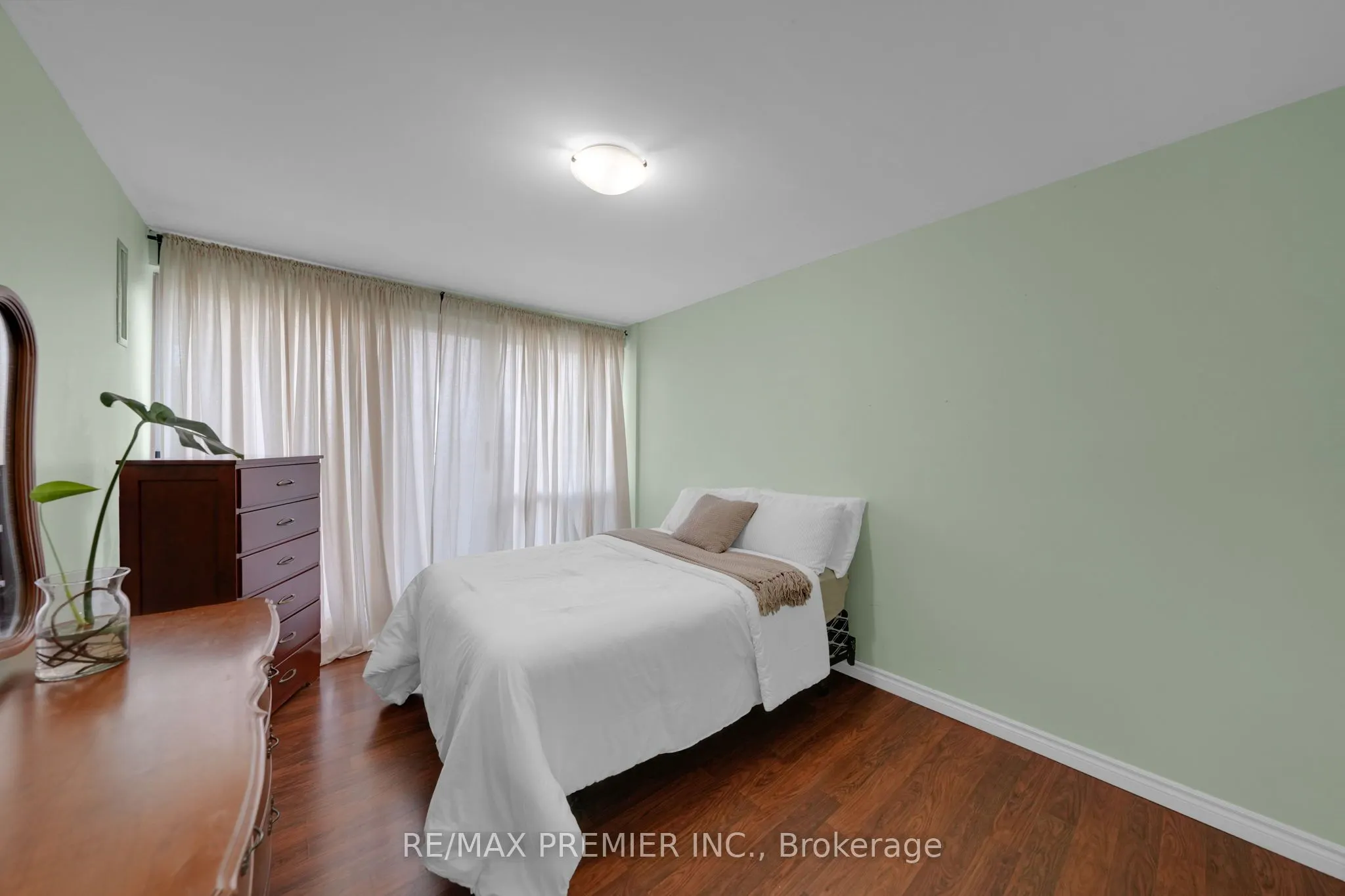 2095 Roche Court, #209