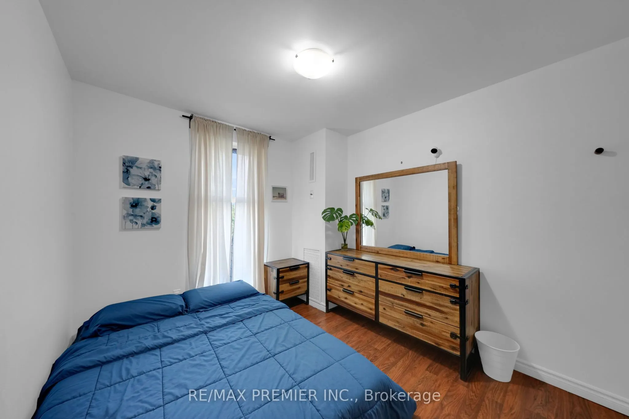 2095 Roche Court, #209