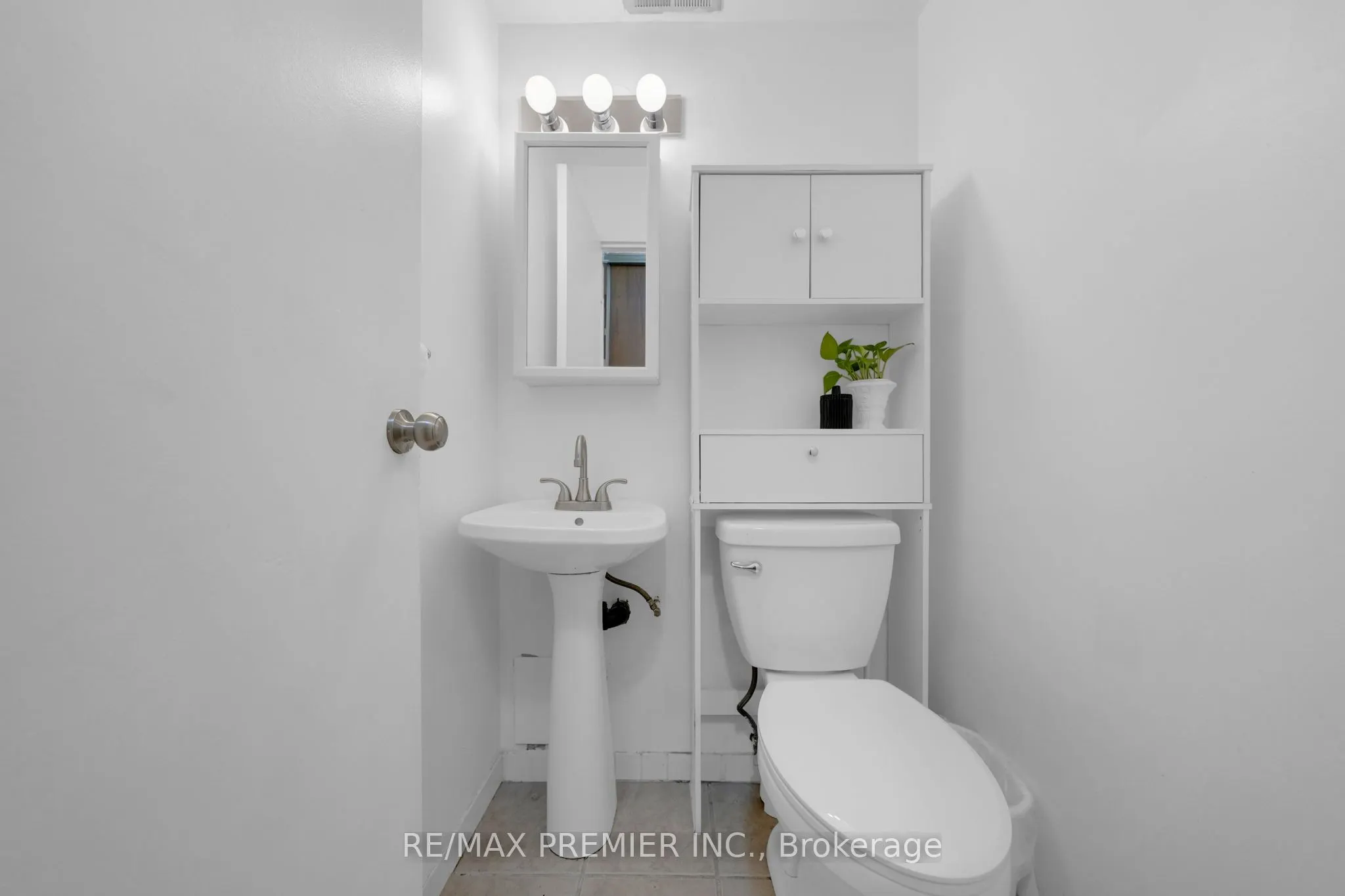 2095 Roche Court, #209
