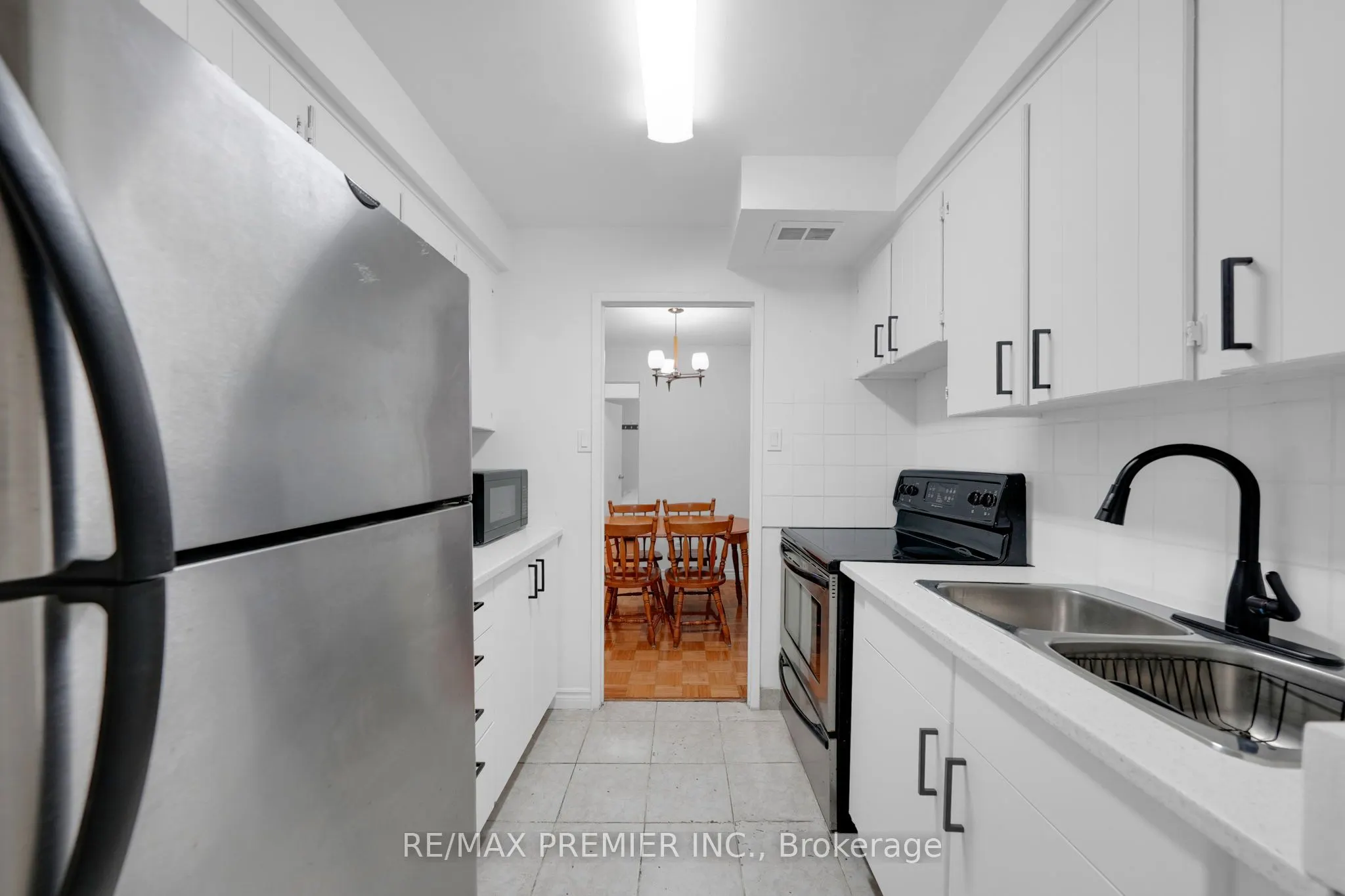 2095 Roche Court, #209