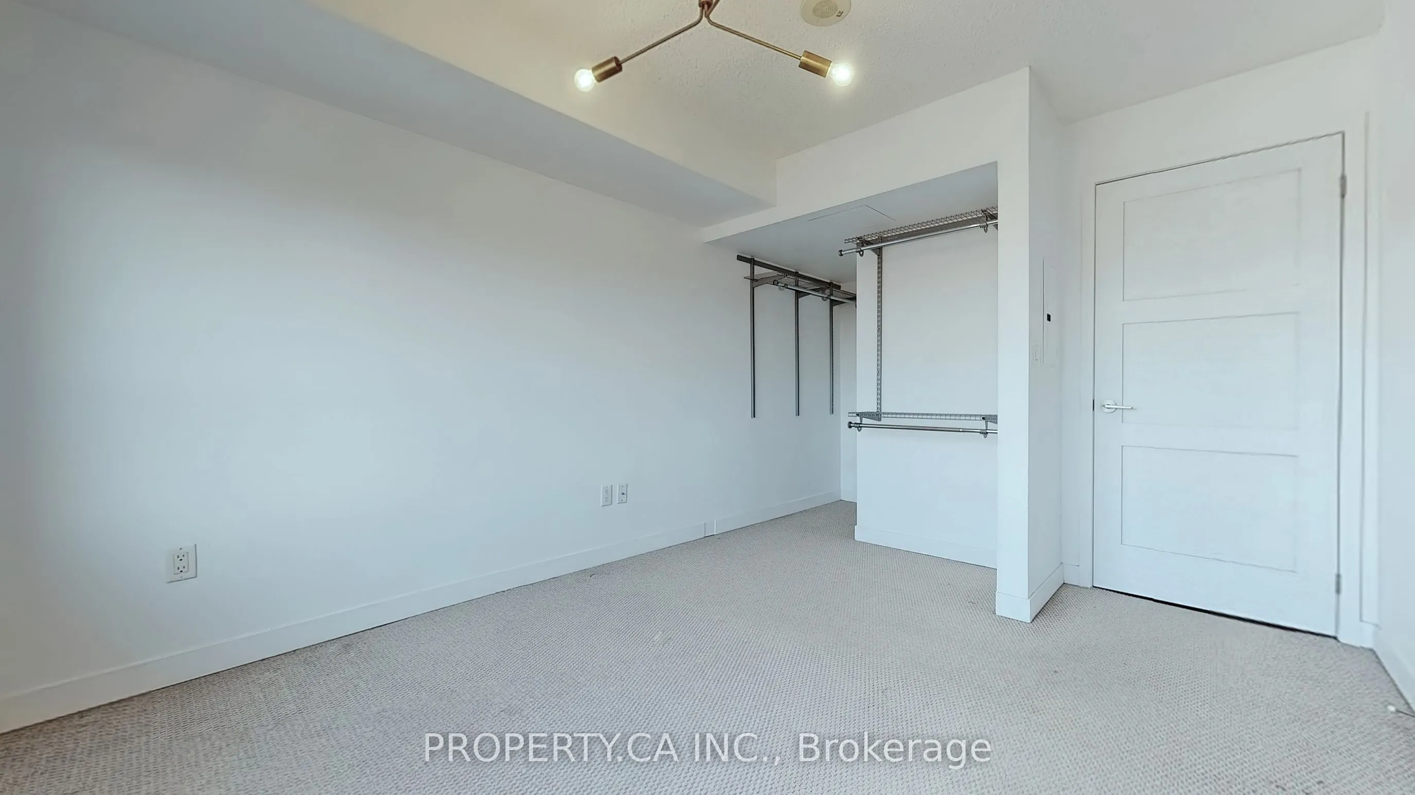 812 Lansdowne Avenue, #711