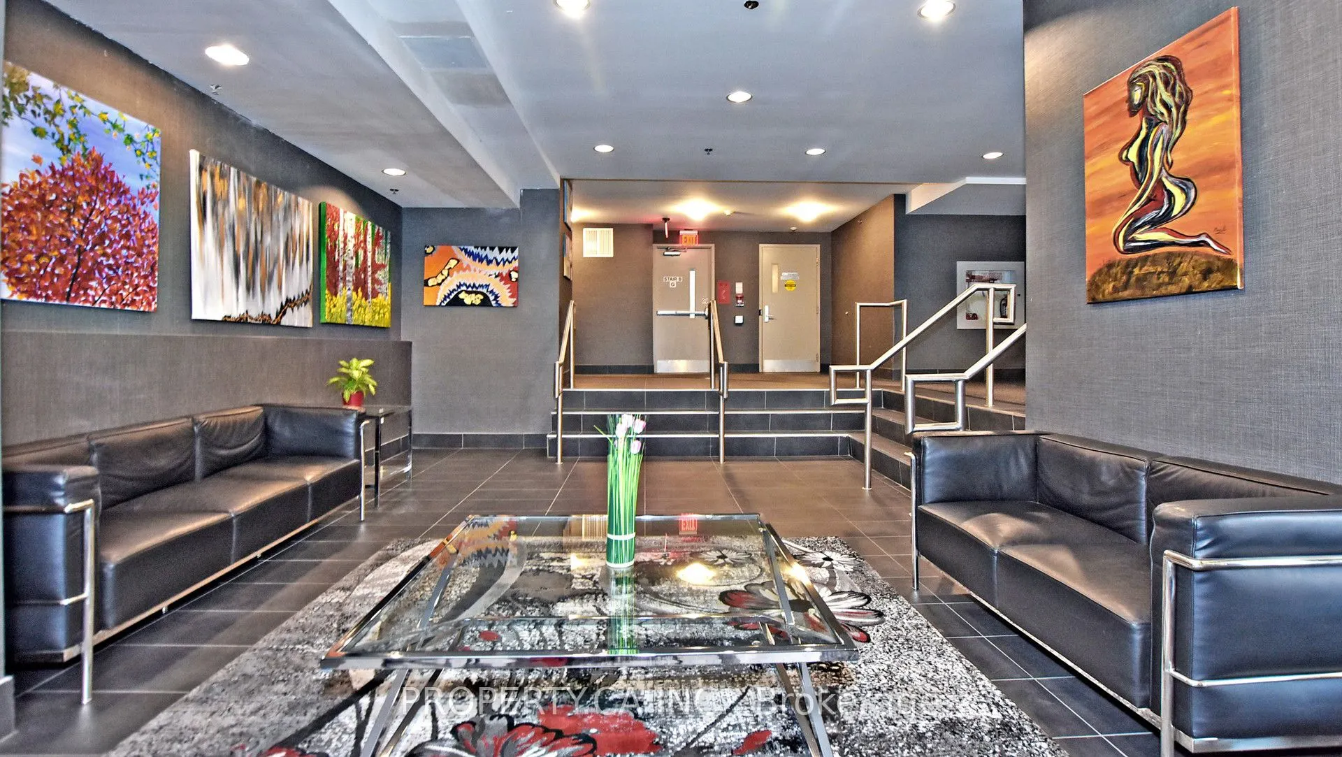 812 Lansdowne Avenue, #711