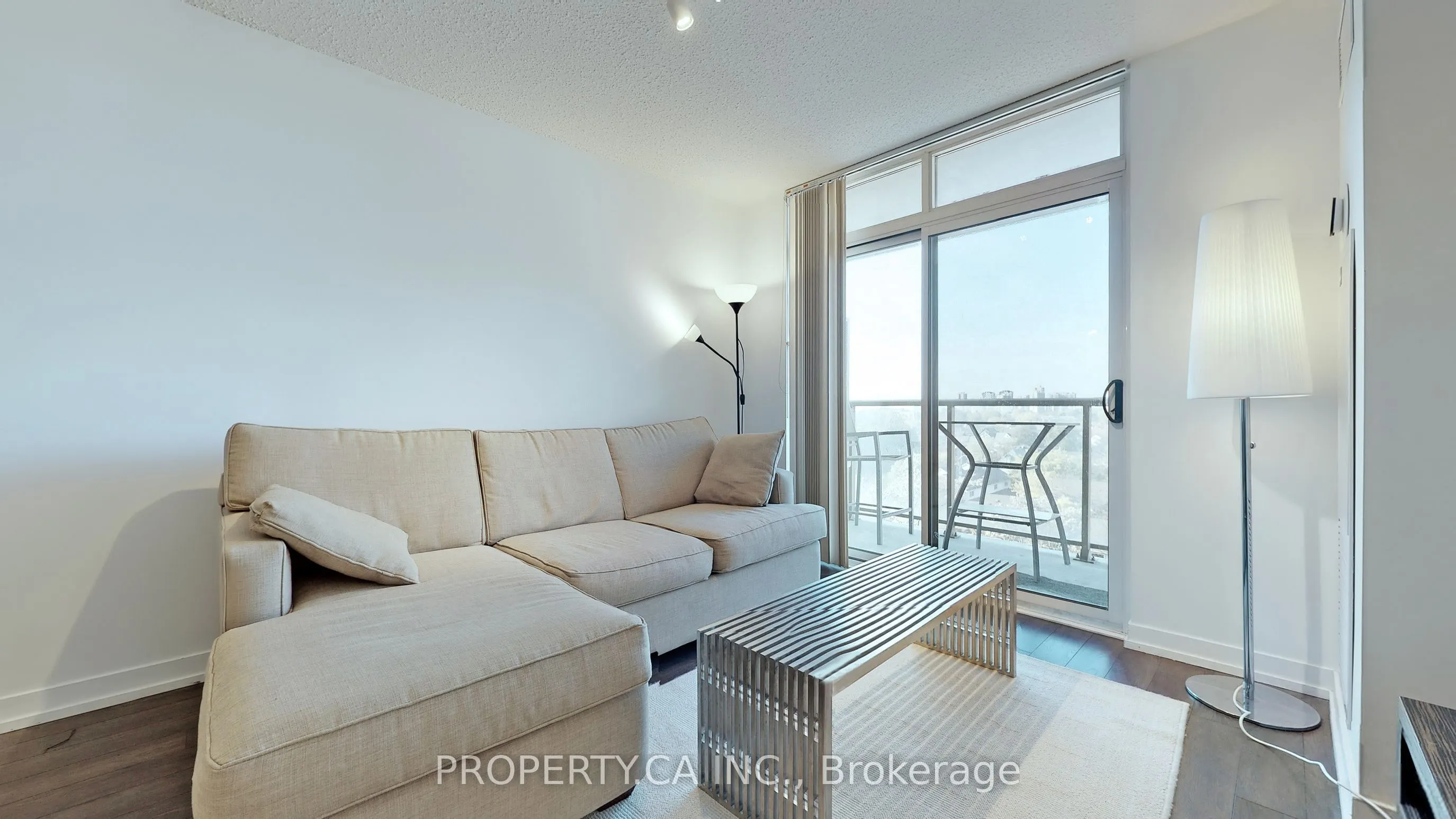 812 Lansdowne Avenue, #711
