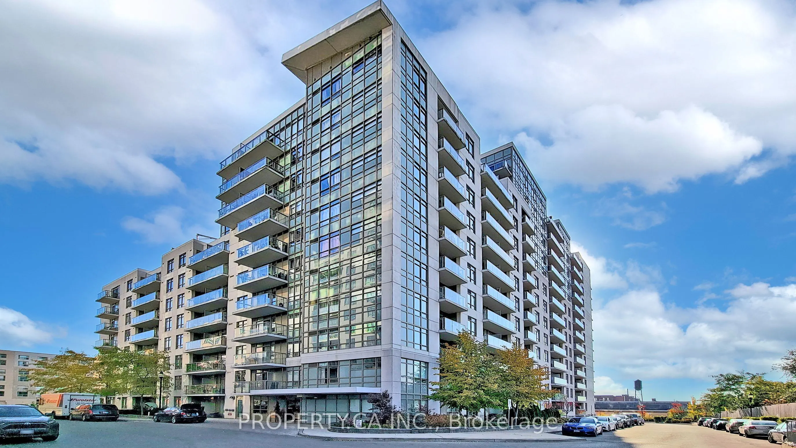 812 Lansdowne Avenue, #711