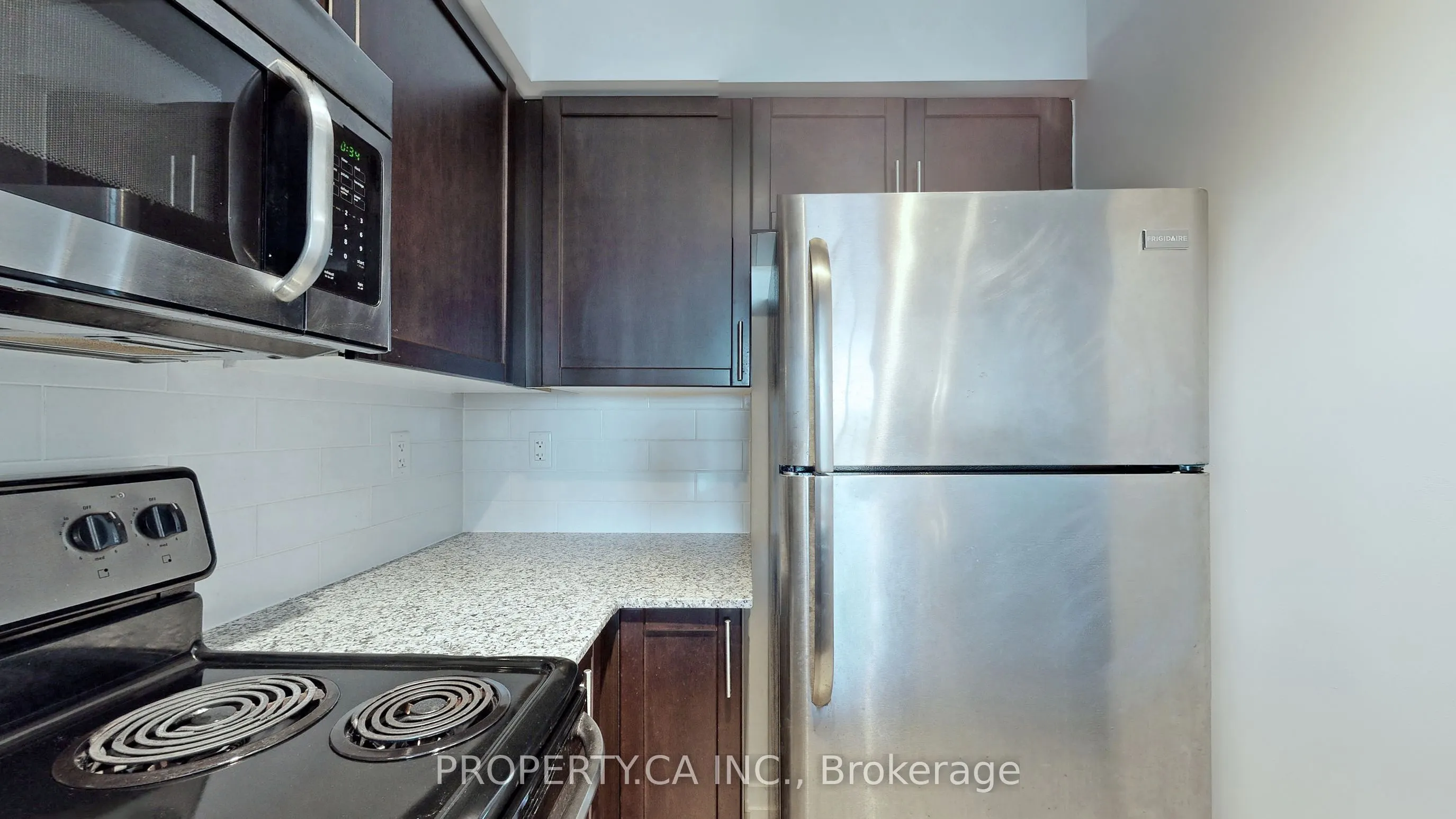 812 Lansdowne Avenue, #711