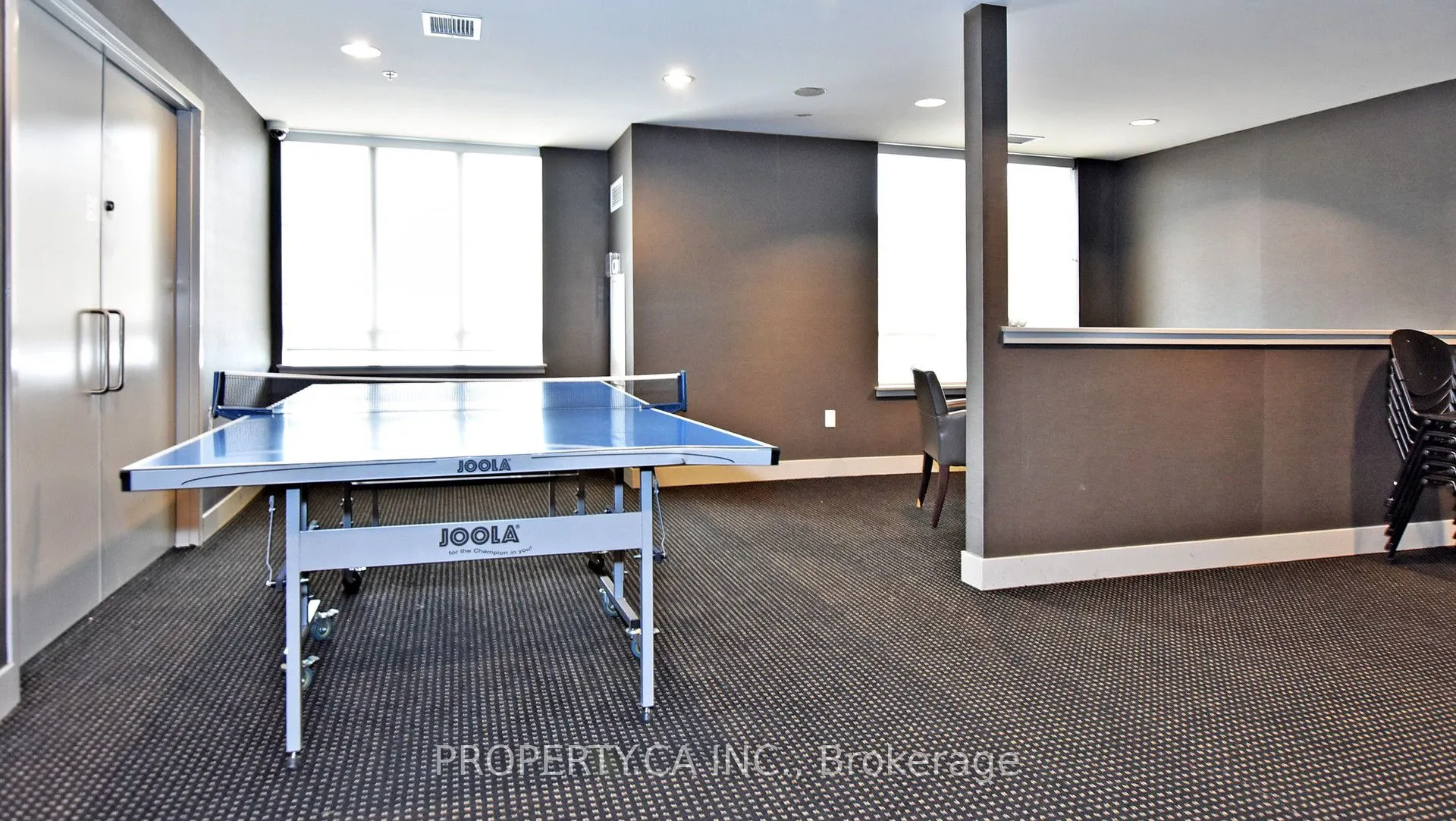 812 Lansdowne Avenue, #711