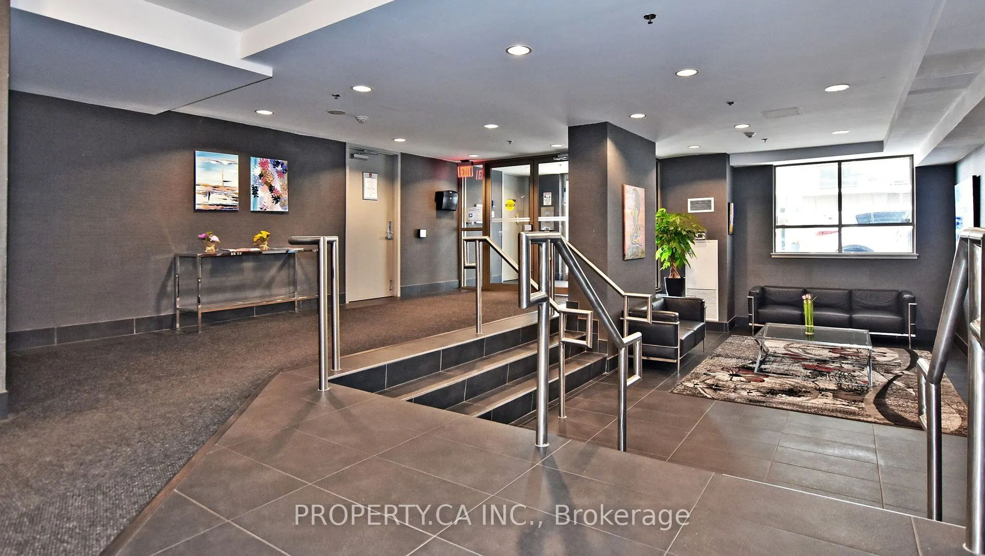 812 Lansdowne Avenue, #711