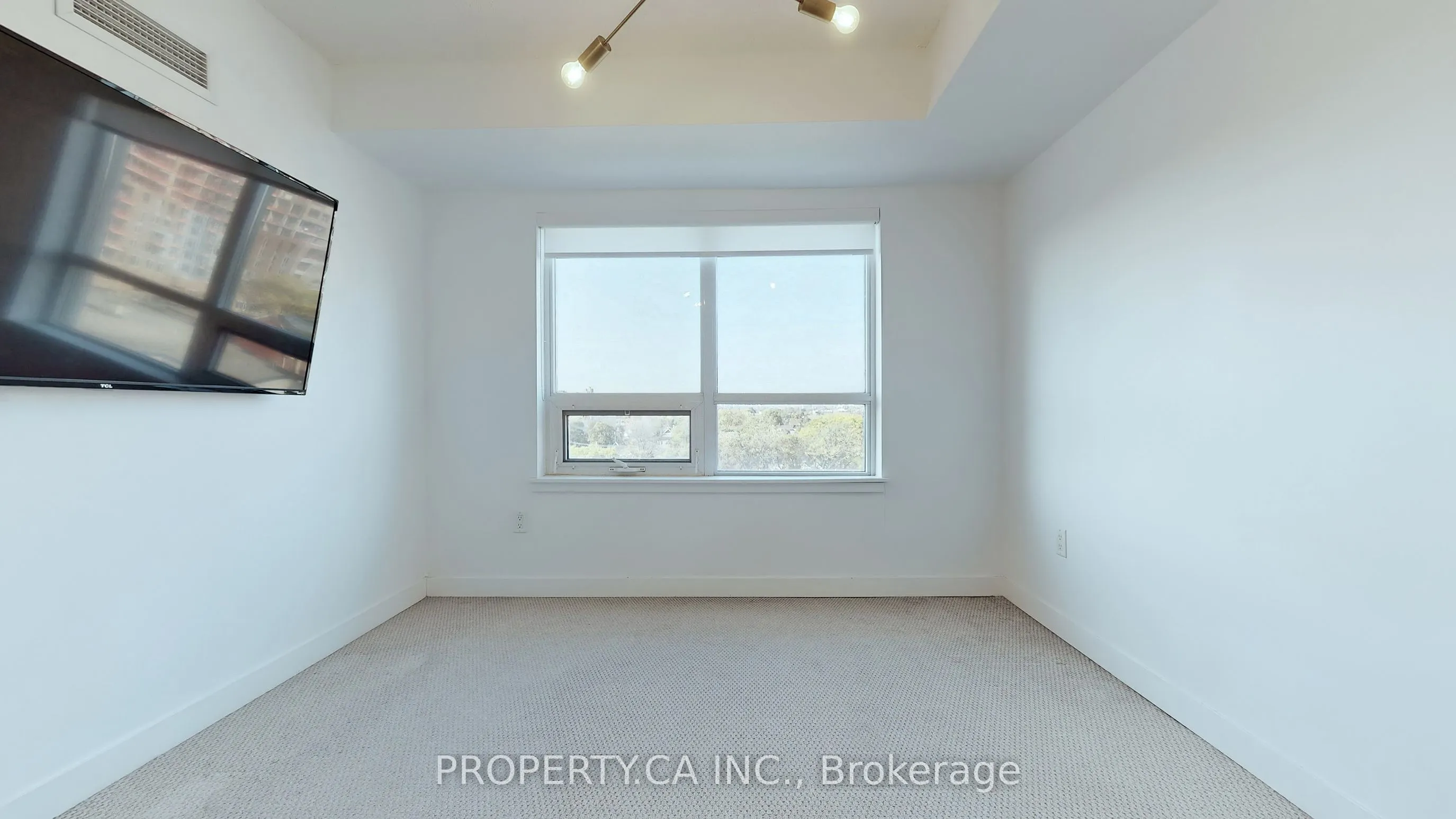 812 Lansdowne Avenue, #711