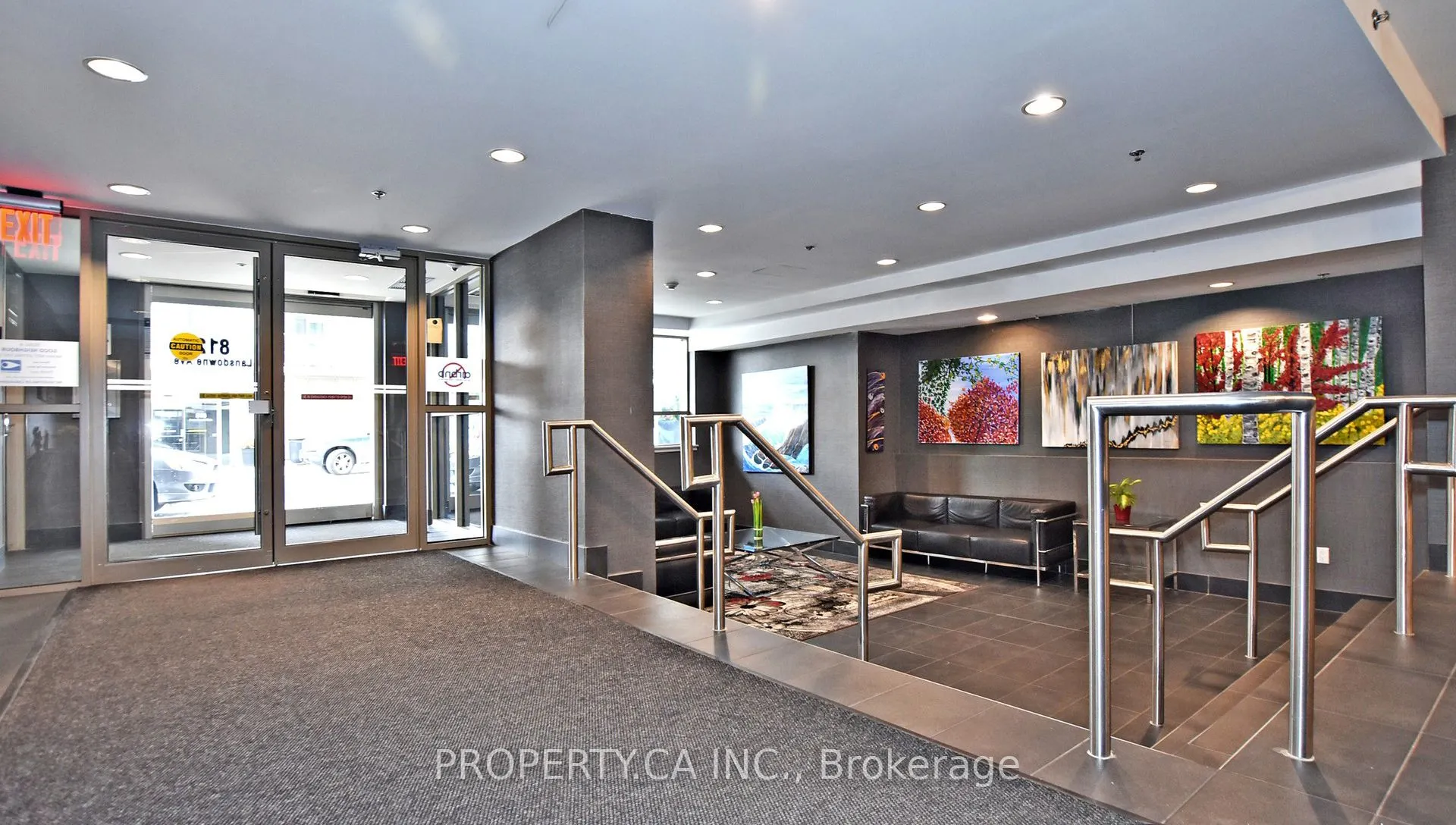 812 Lansdowne Avenue, #711