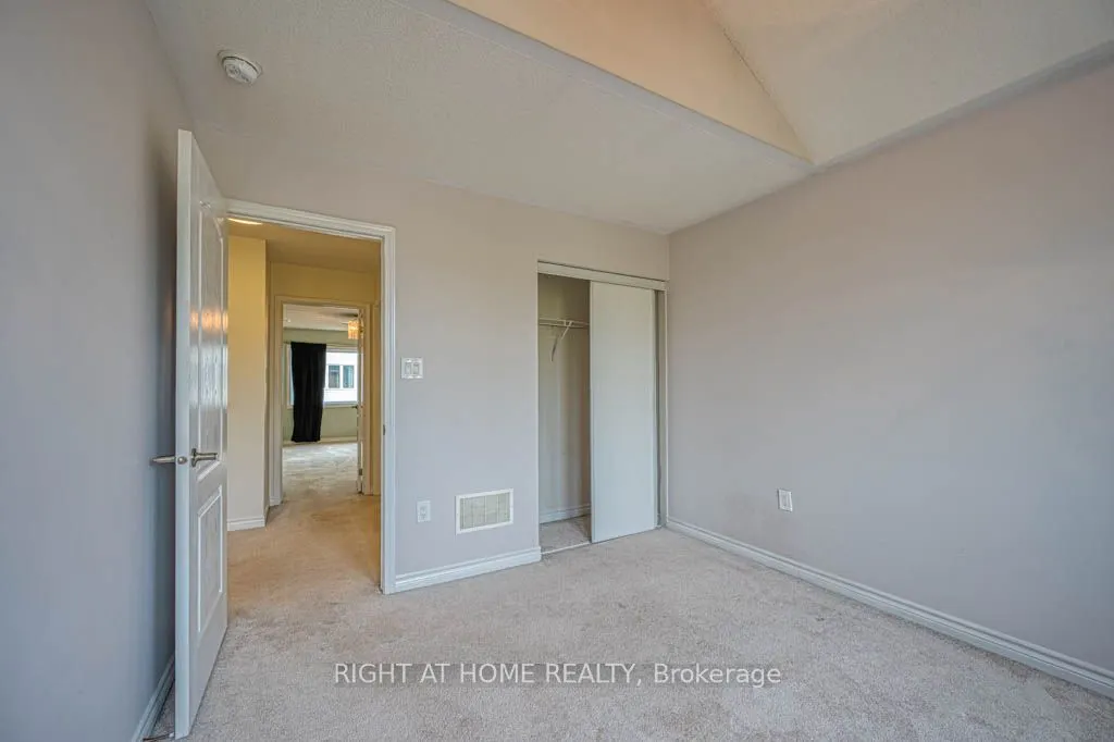 34 Enford Crescent