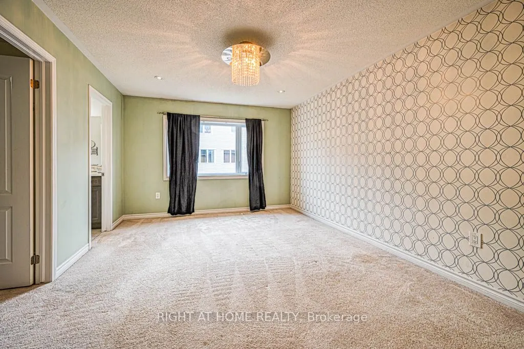 34 Enford Crescent