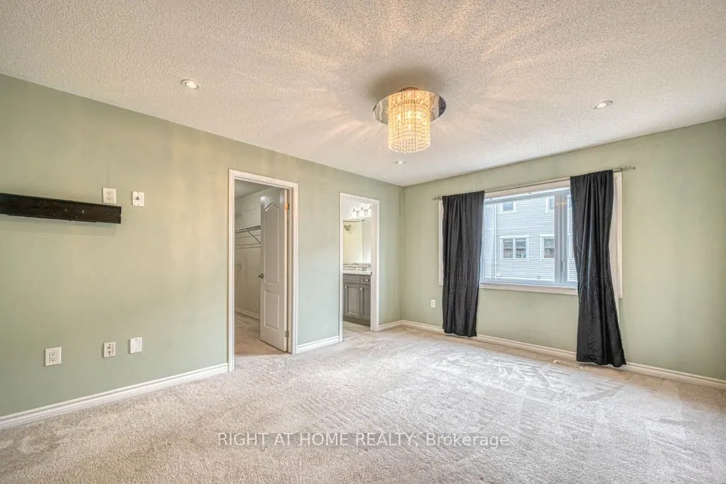 34 Enford Crescent