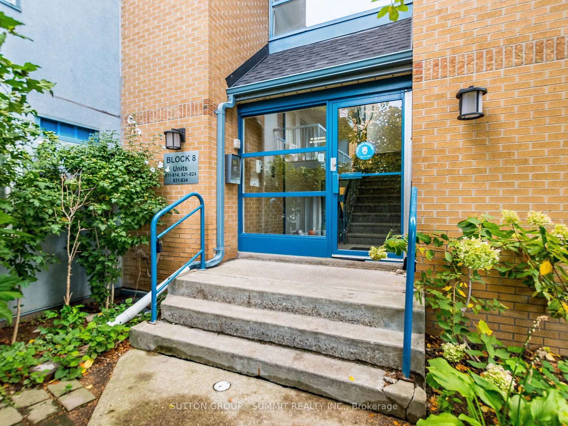 95 TRAILWOOD Drive, #811