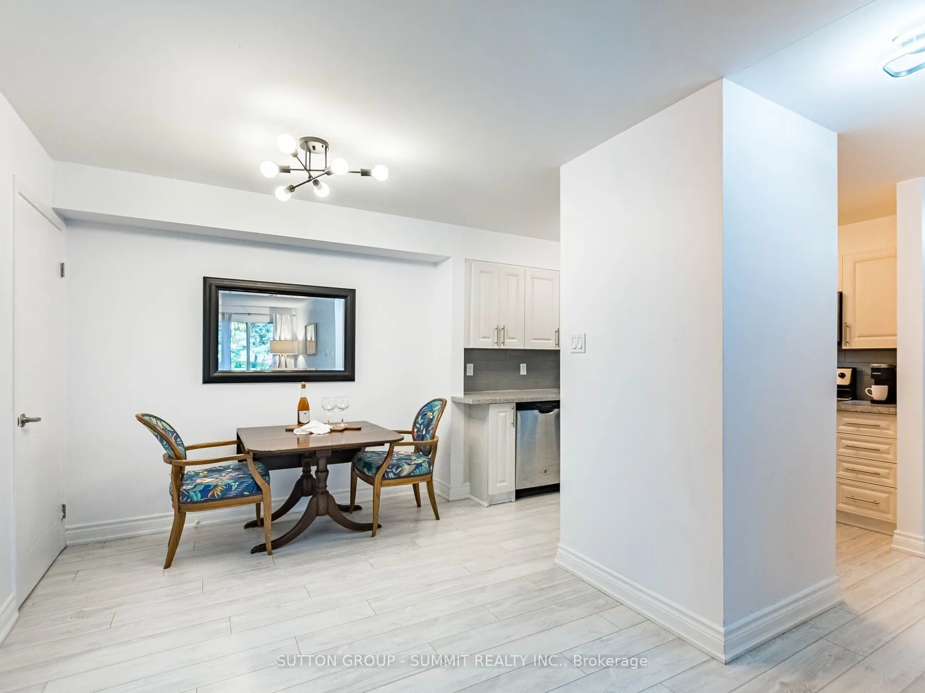 95 TRAILWOOD Drive, #811