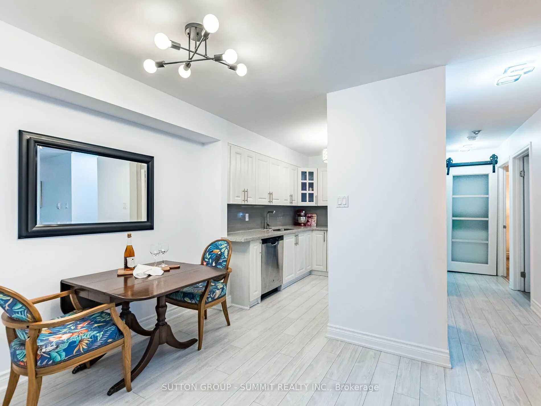 95 TRAILWOOD Drive, #811