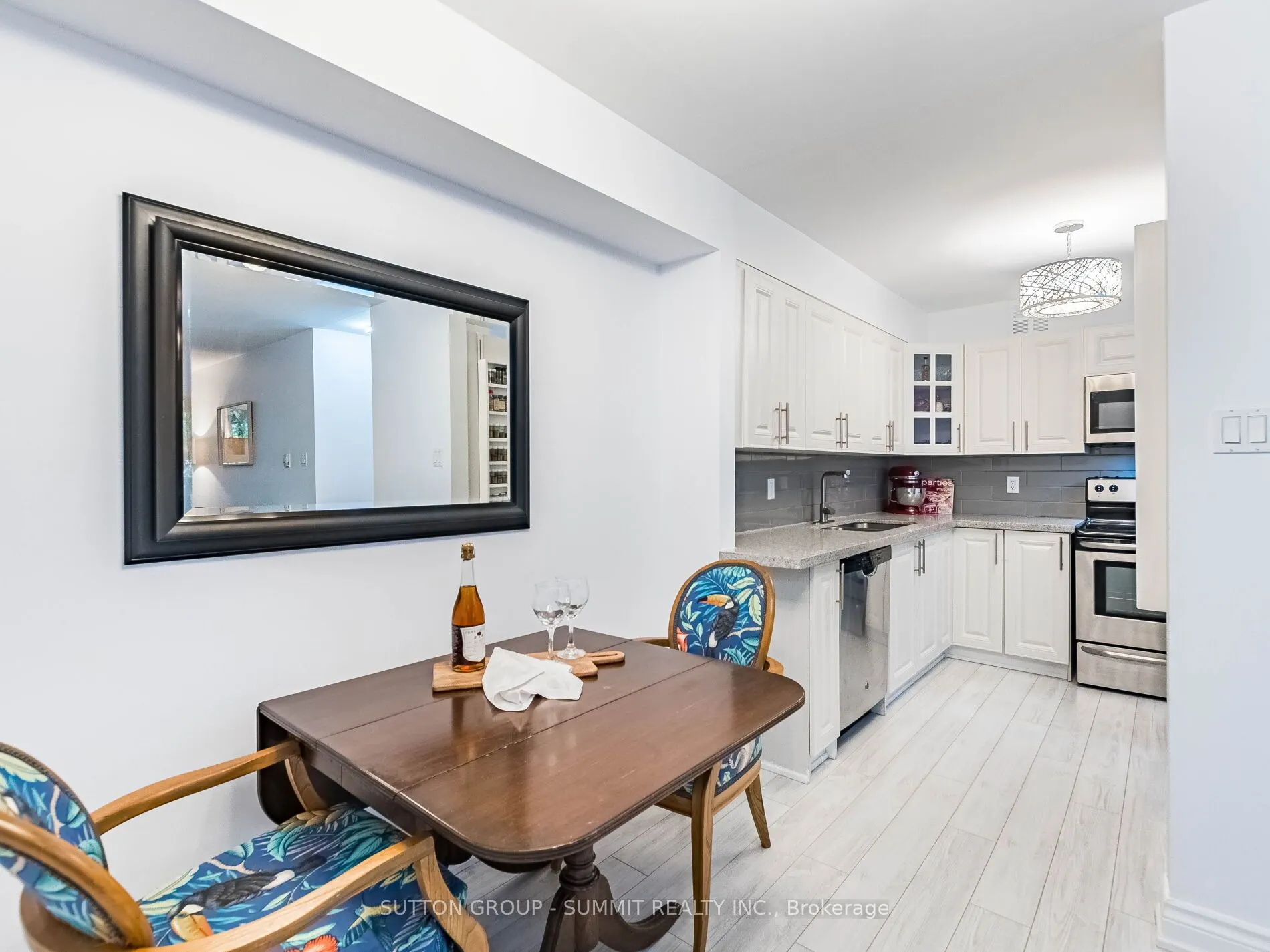 95 TRAILWOOD Drive, #811