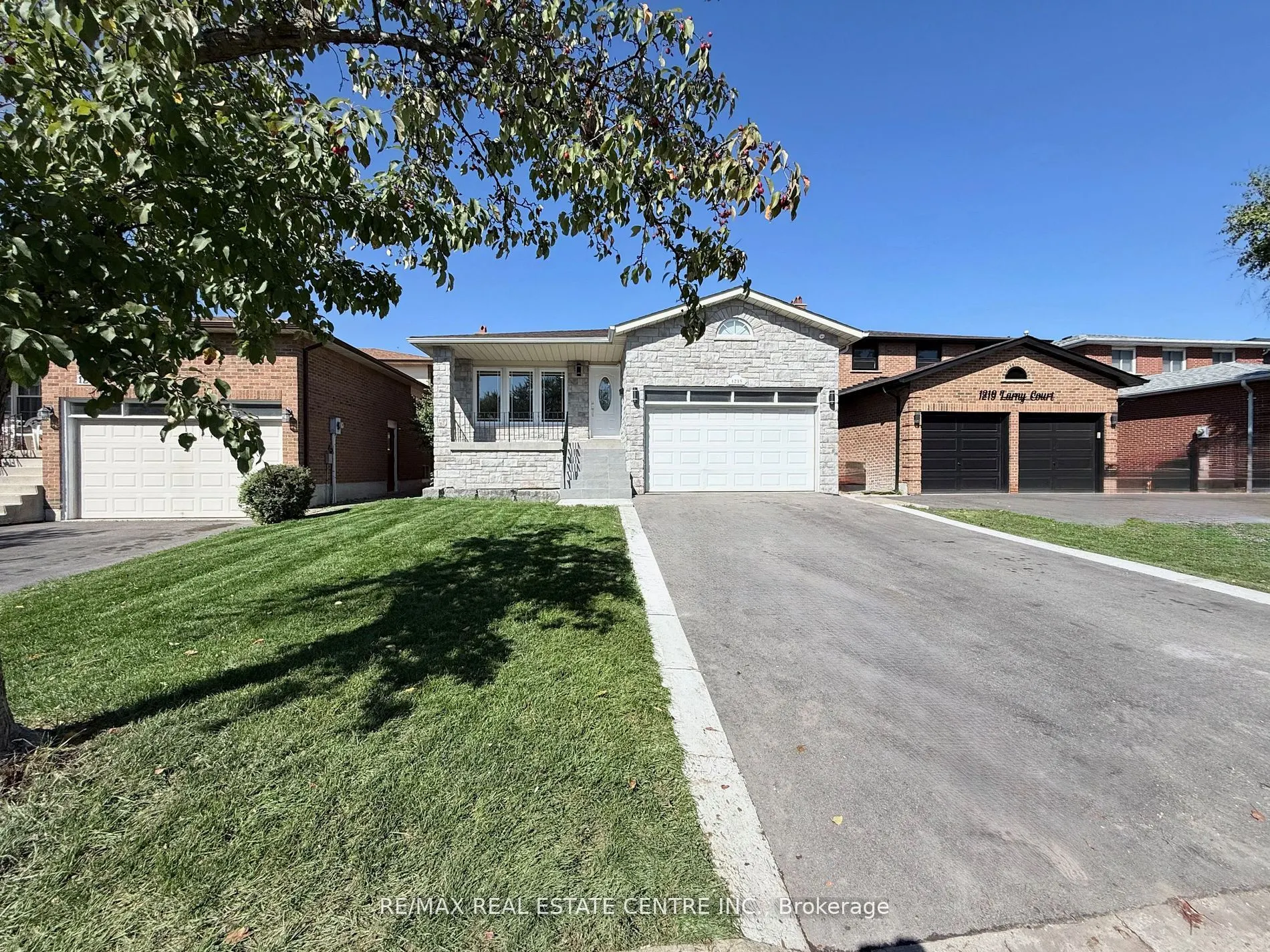 1215 Larny Court