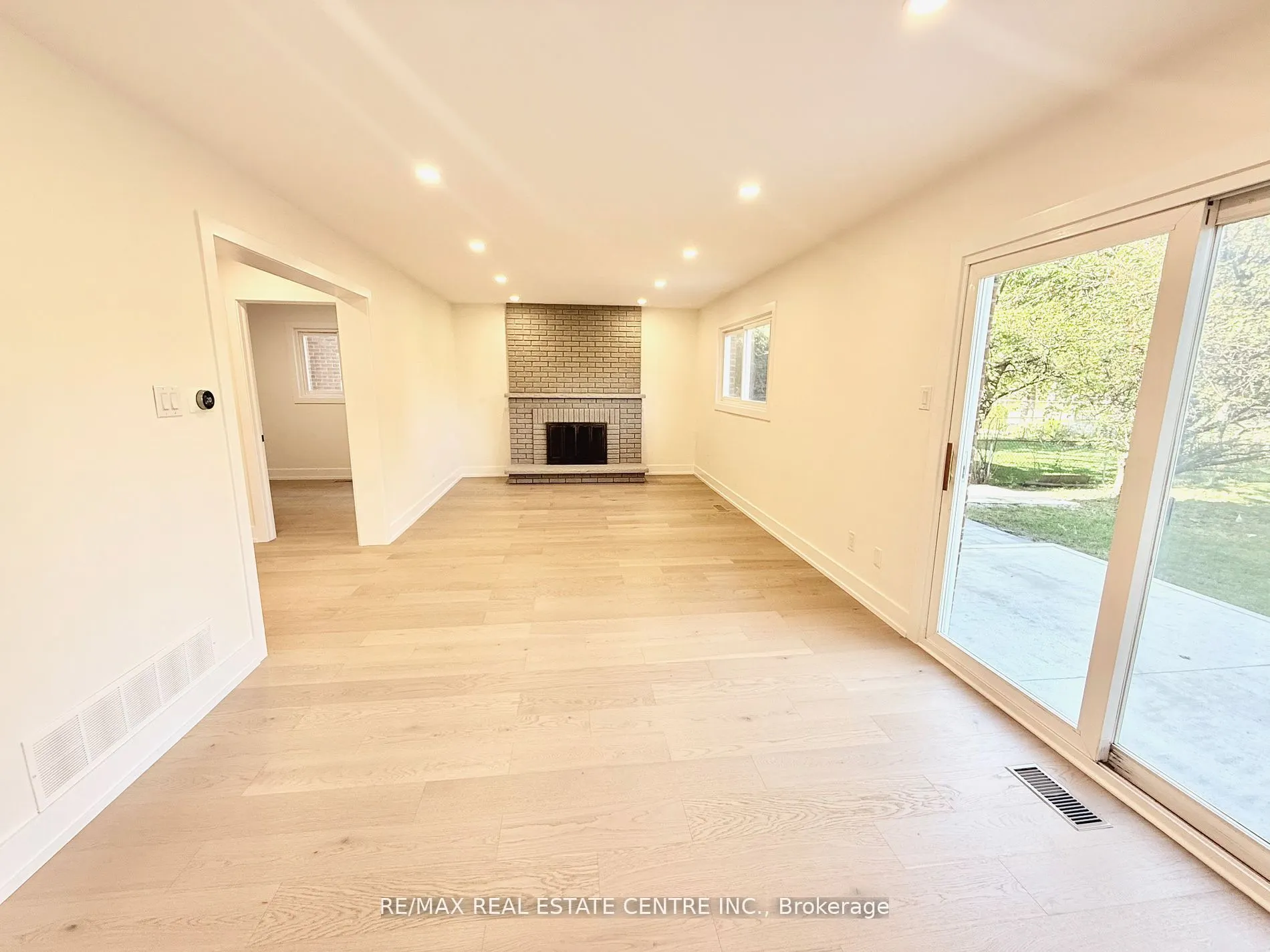1215 Larny Court