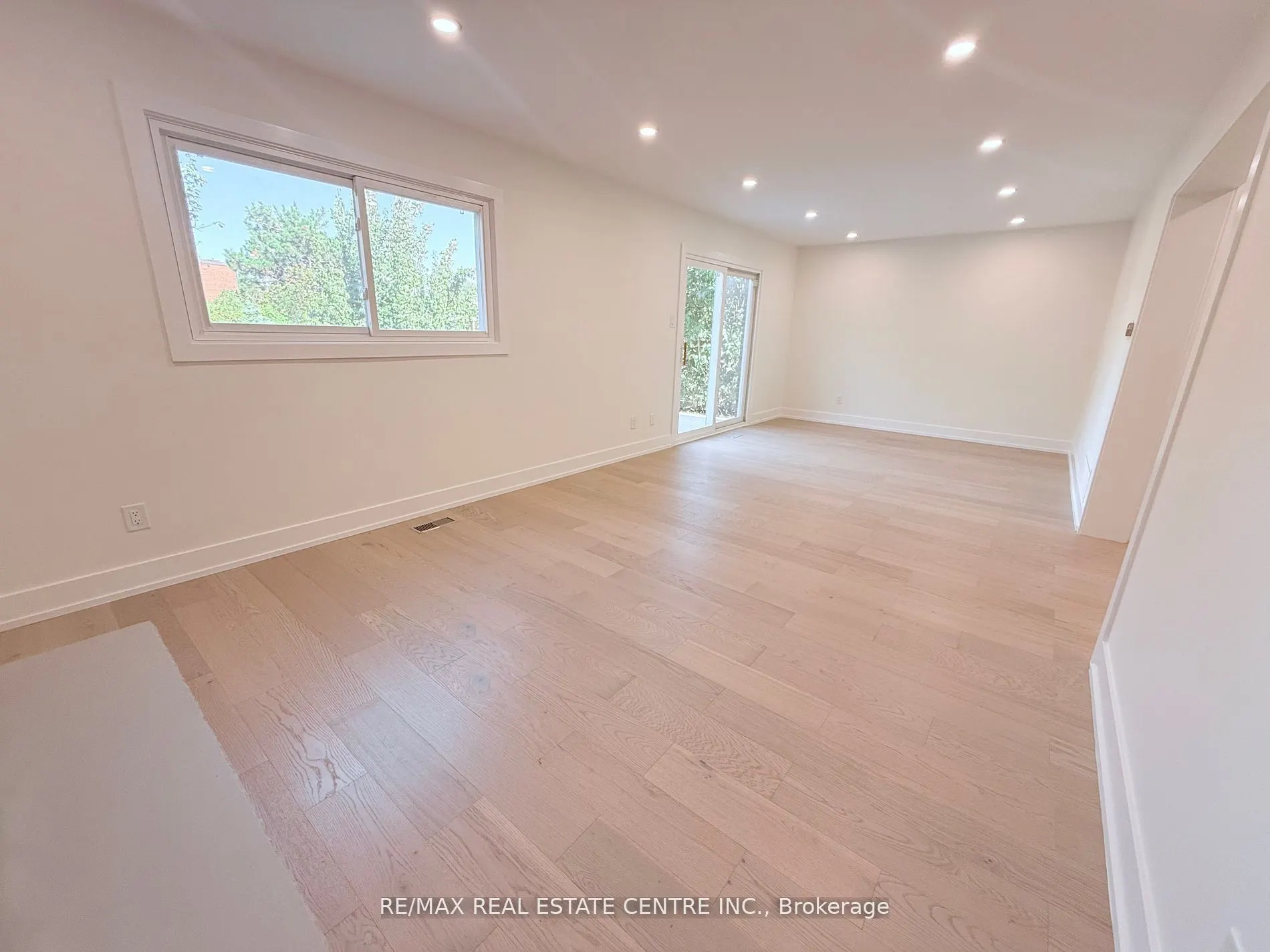 1215 Larny Court