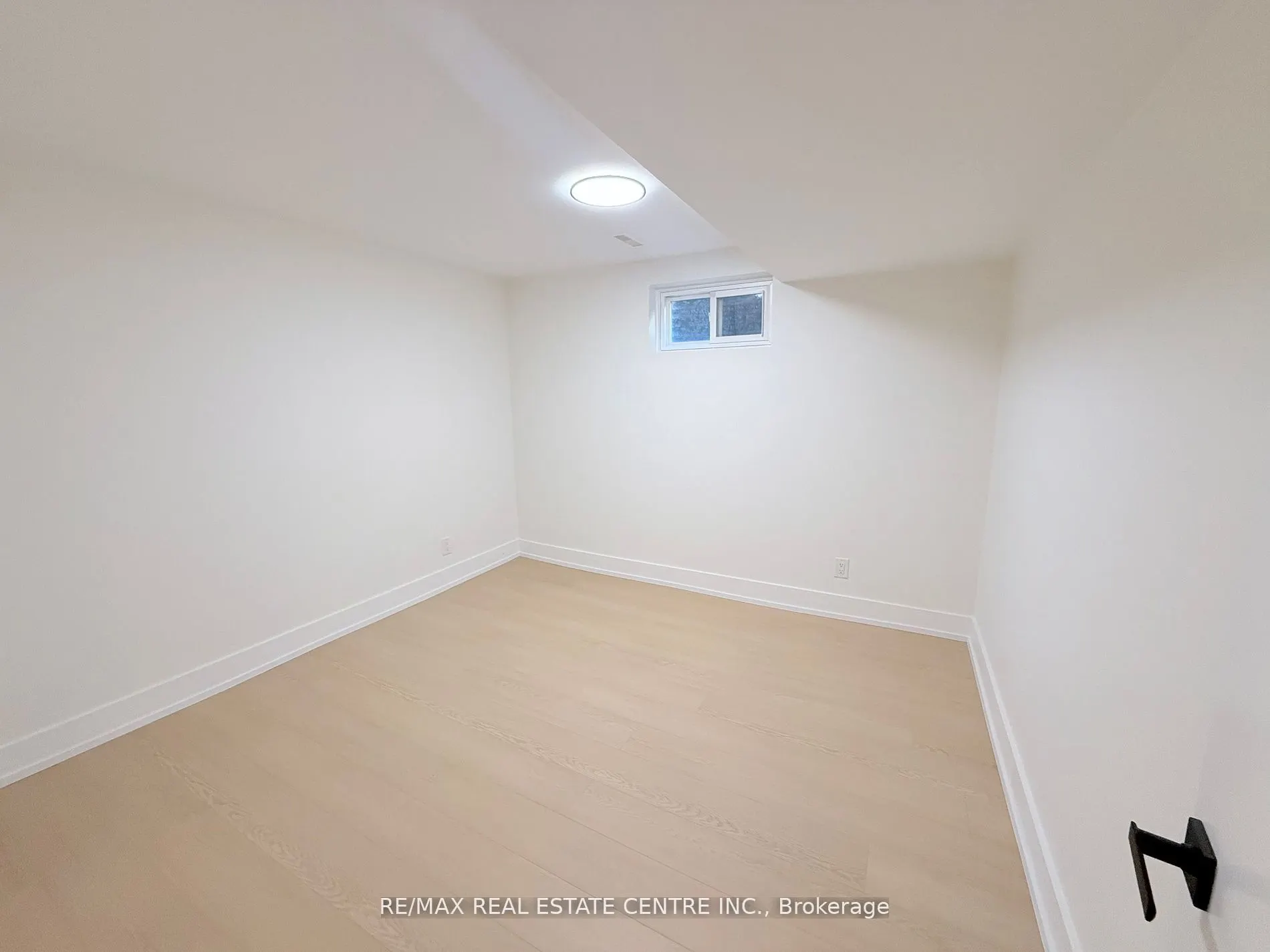 1215 Larny Court