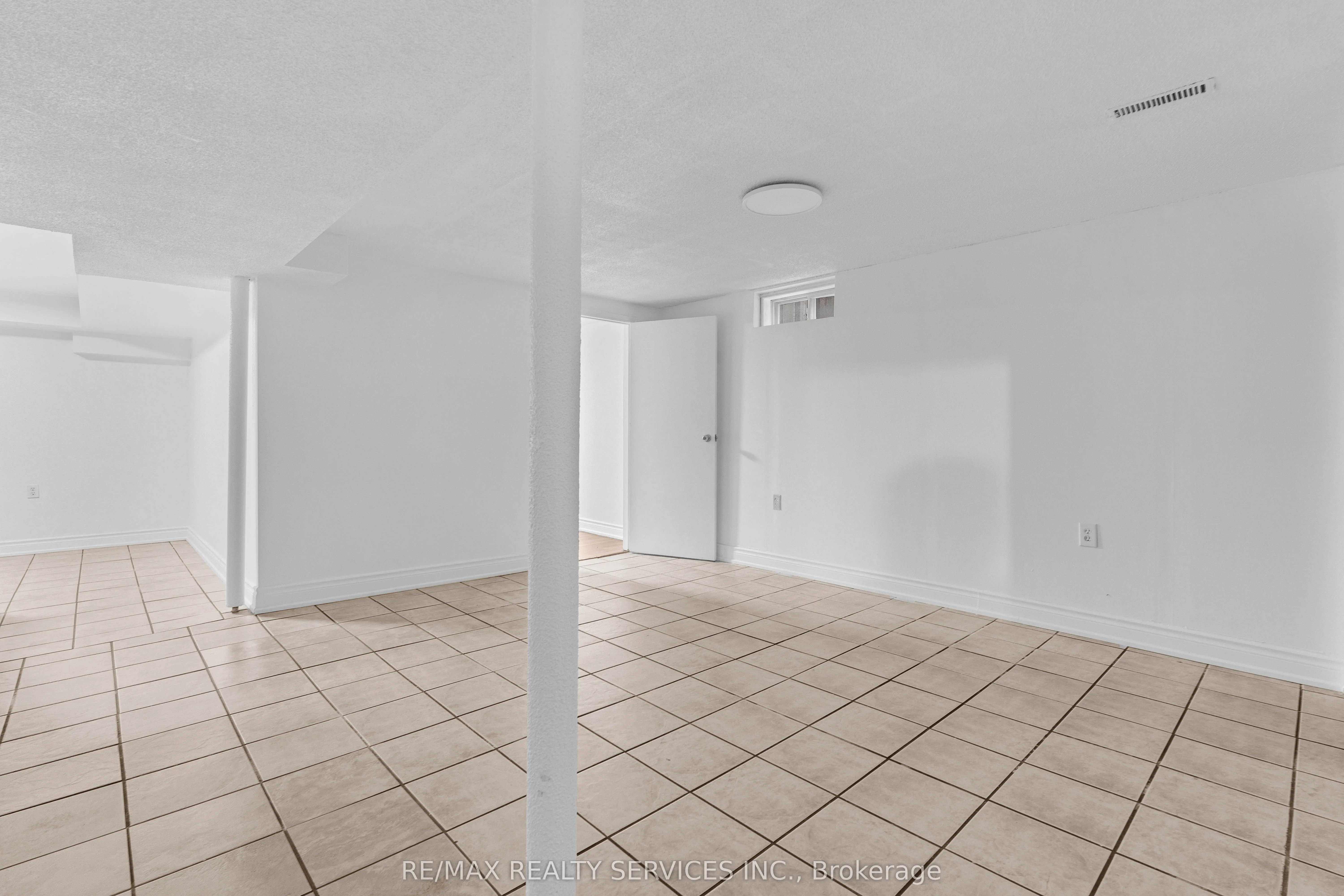 4354 Waterford Crescent, #Bsmt