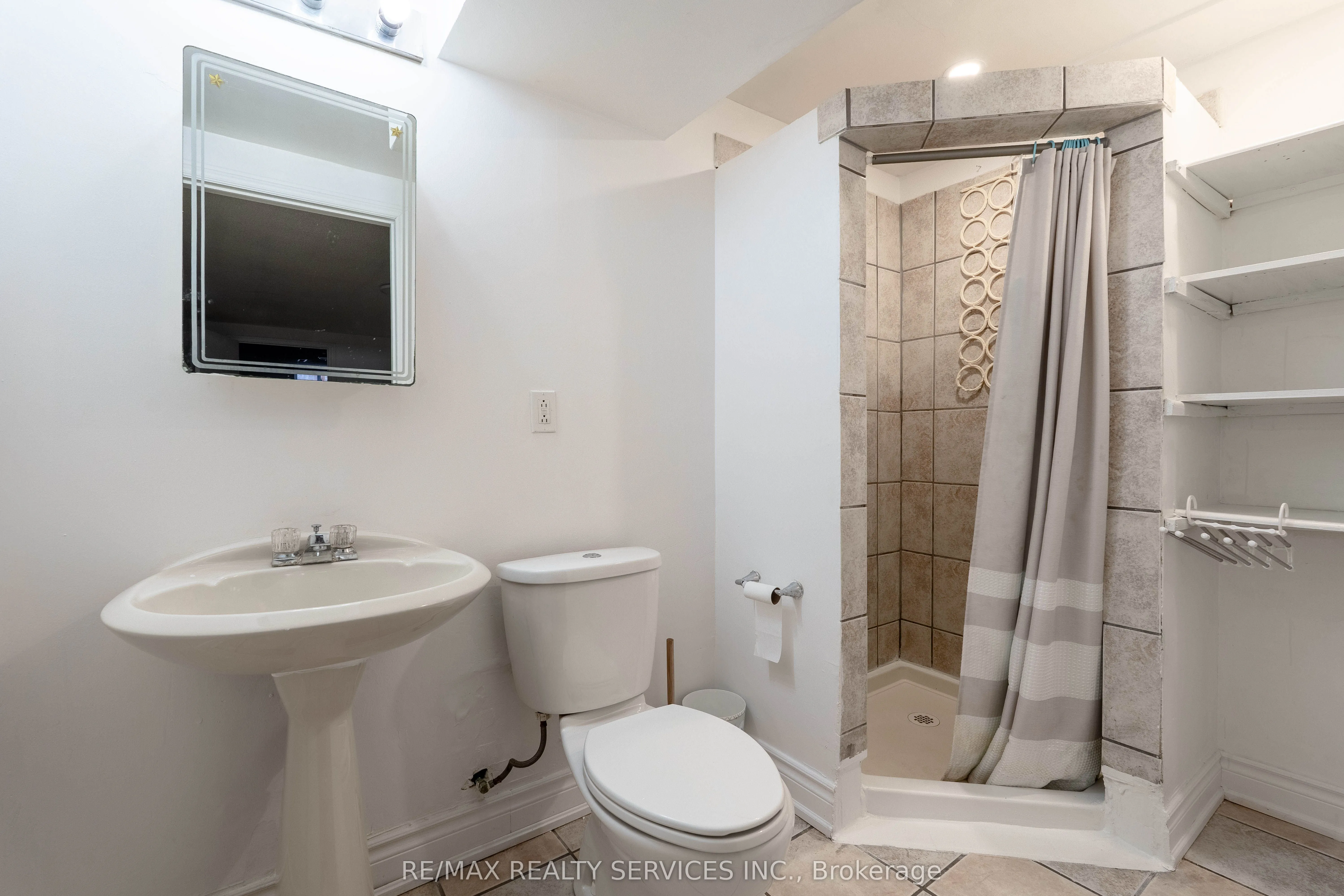 4354 Waterford Crescent, #Bsmt