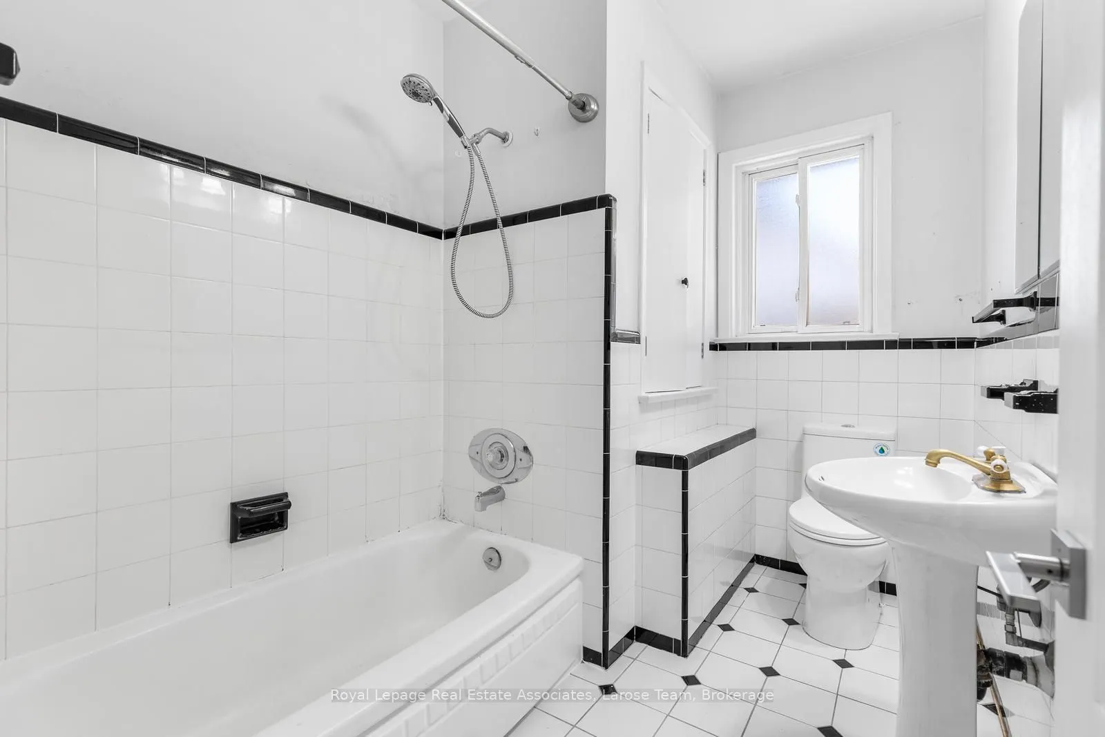 453 Brookside Drive, #Upper