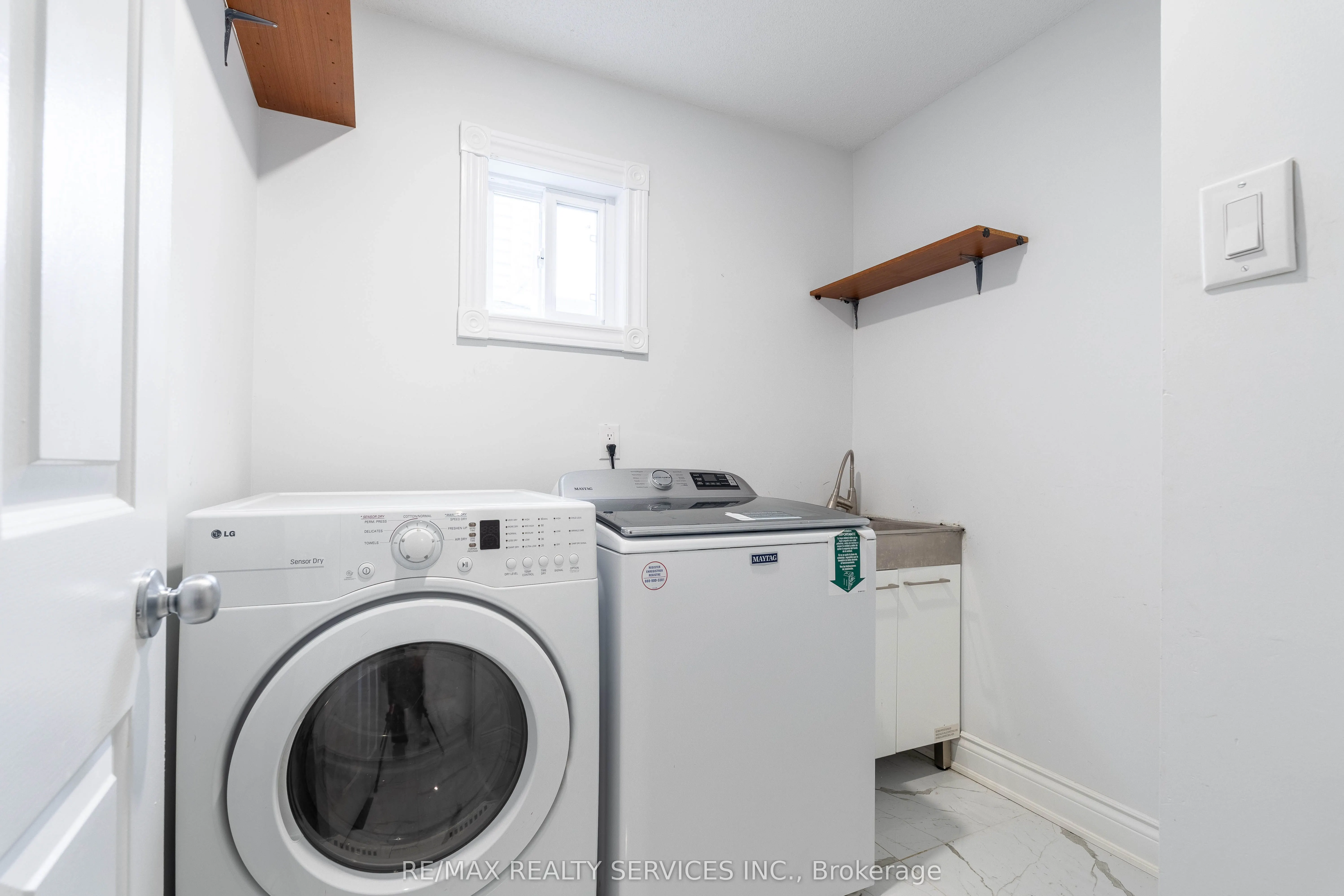 4354 Waterford Crescent, #Upper