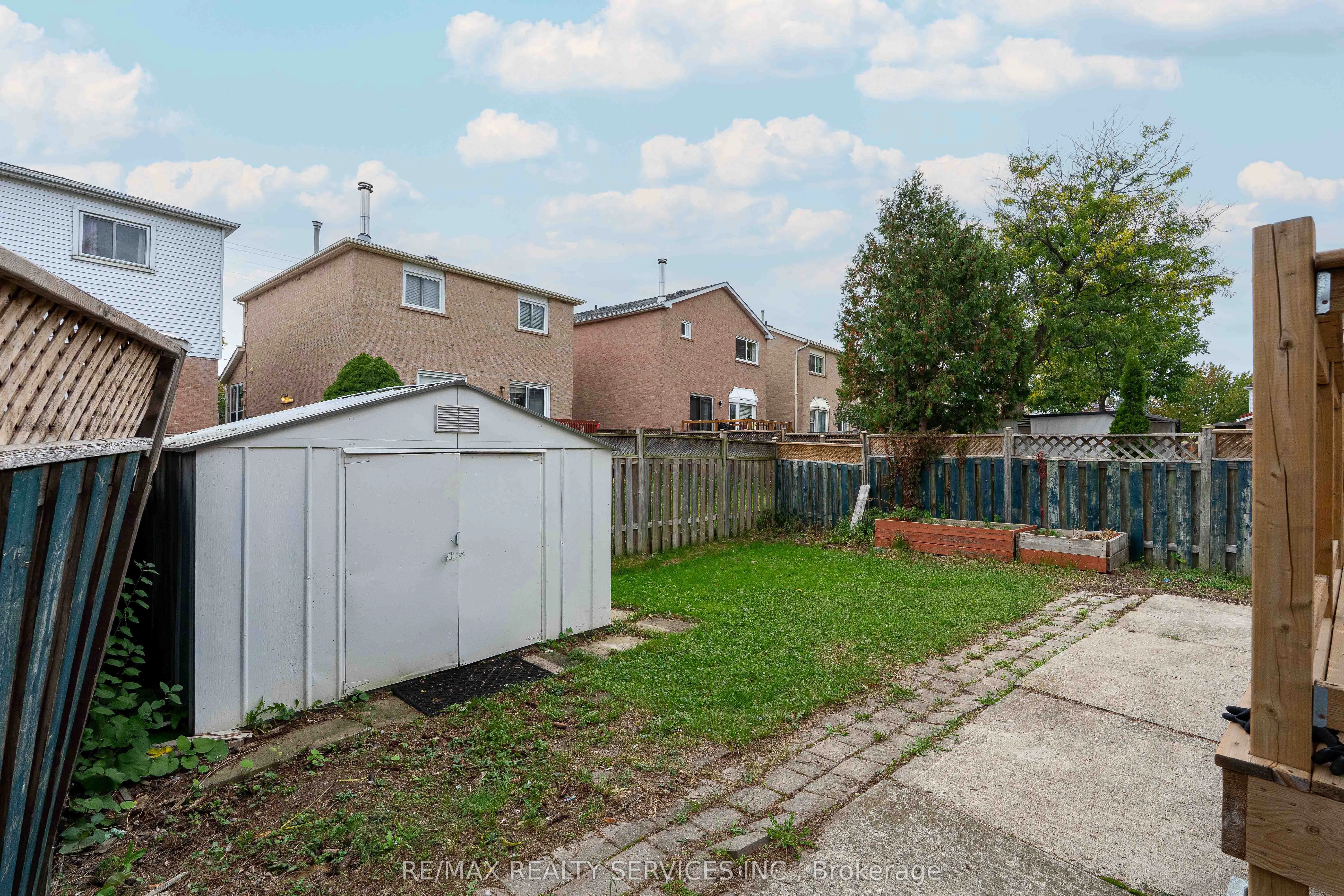 4354 Waterford Crescent, #Upper