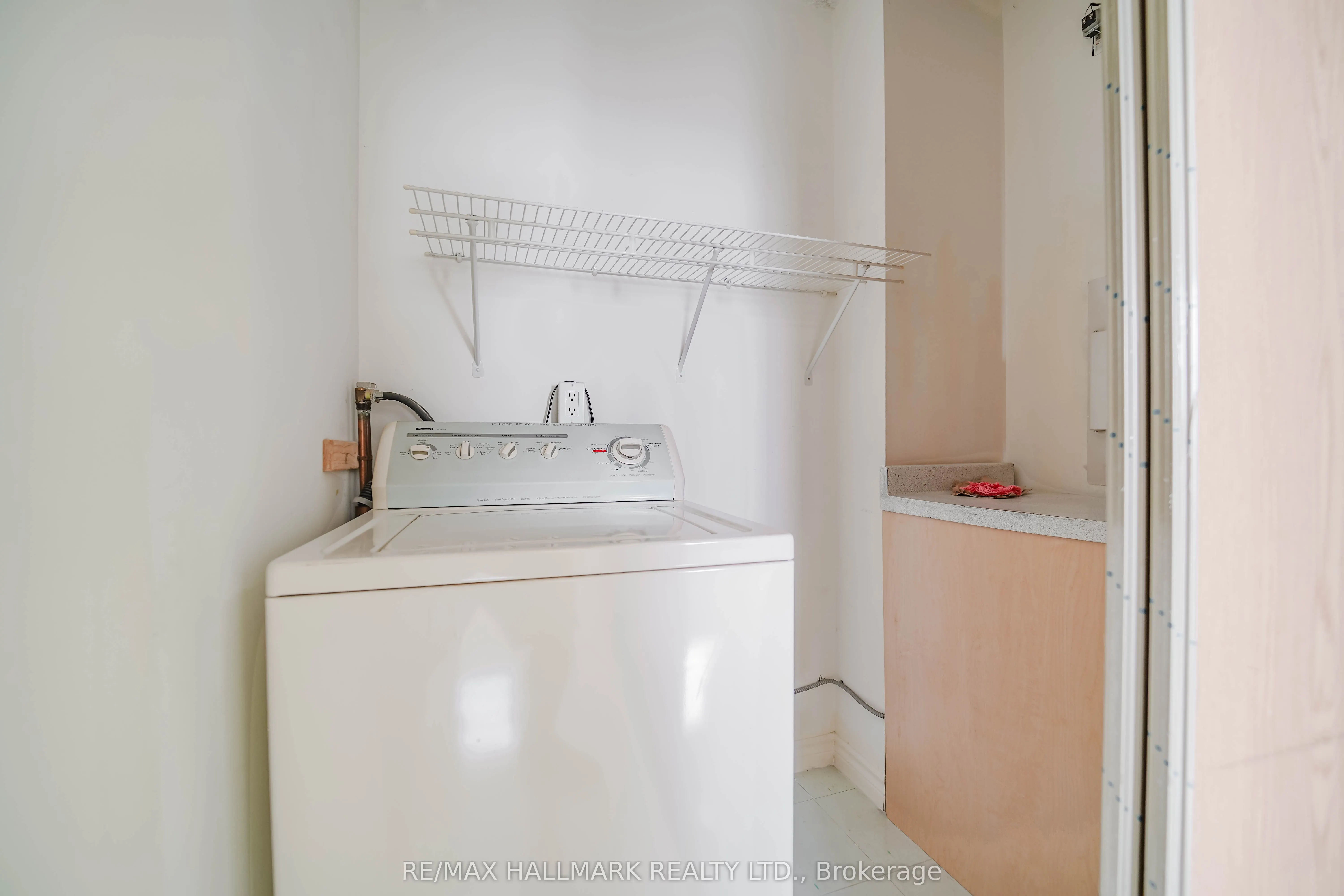 50 LOTHERTON Pathway, #411