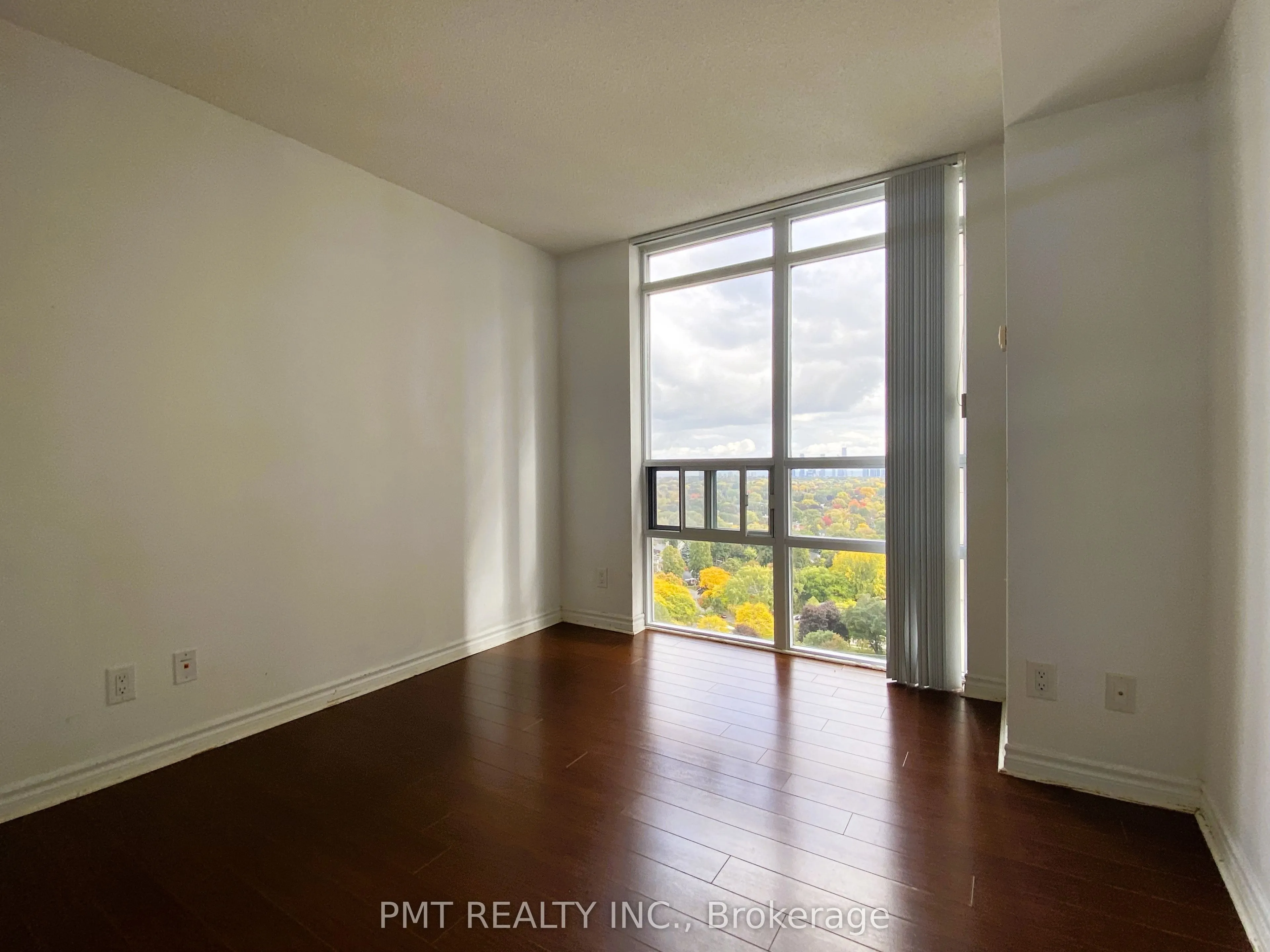 5 Michael Power Place, #2203