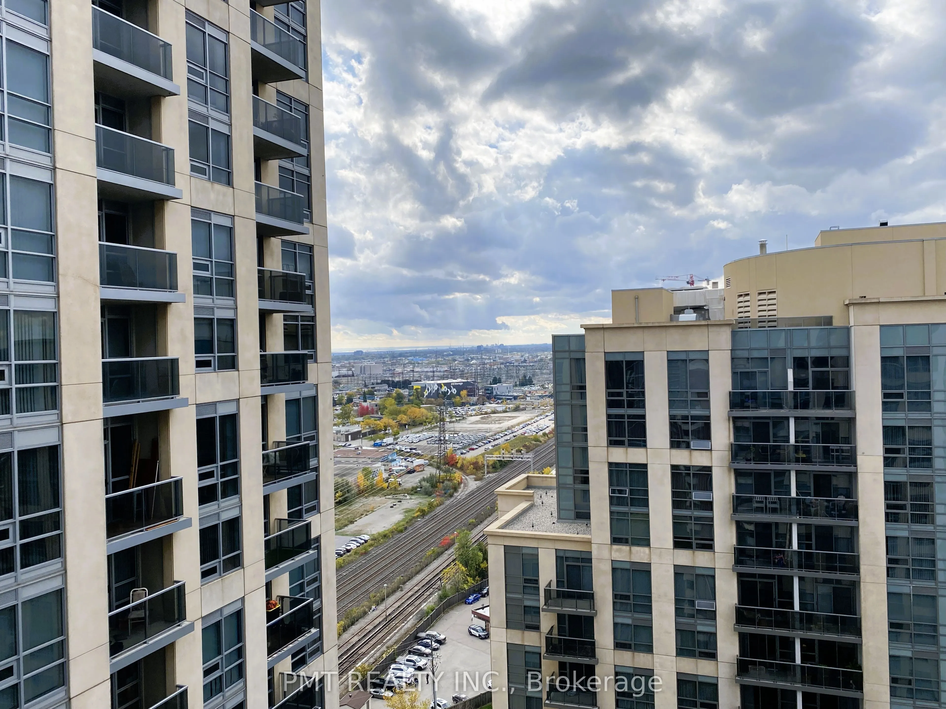 5 Michael Power Place, #2203
