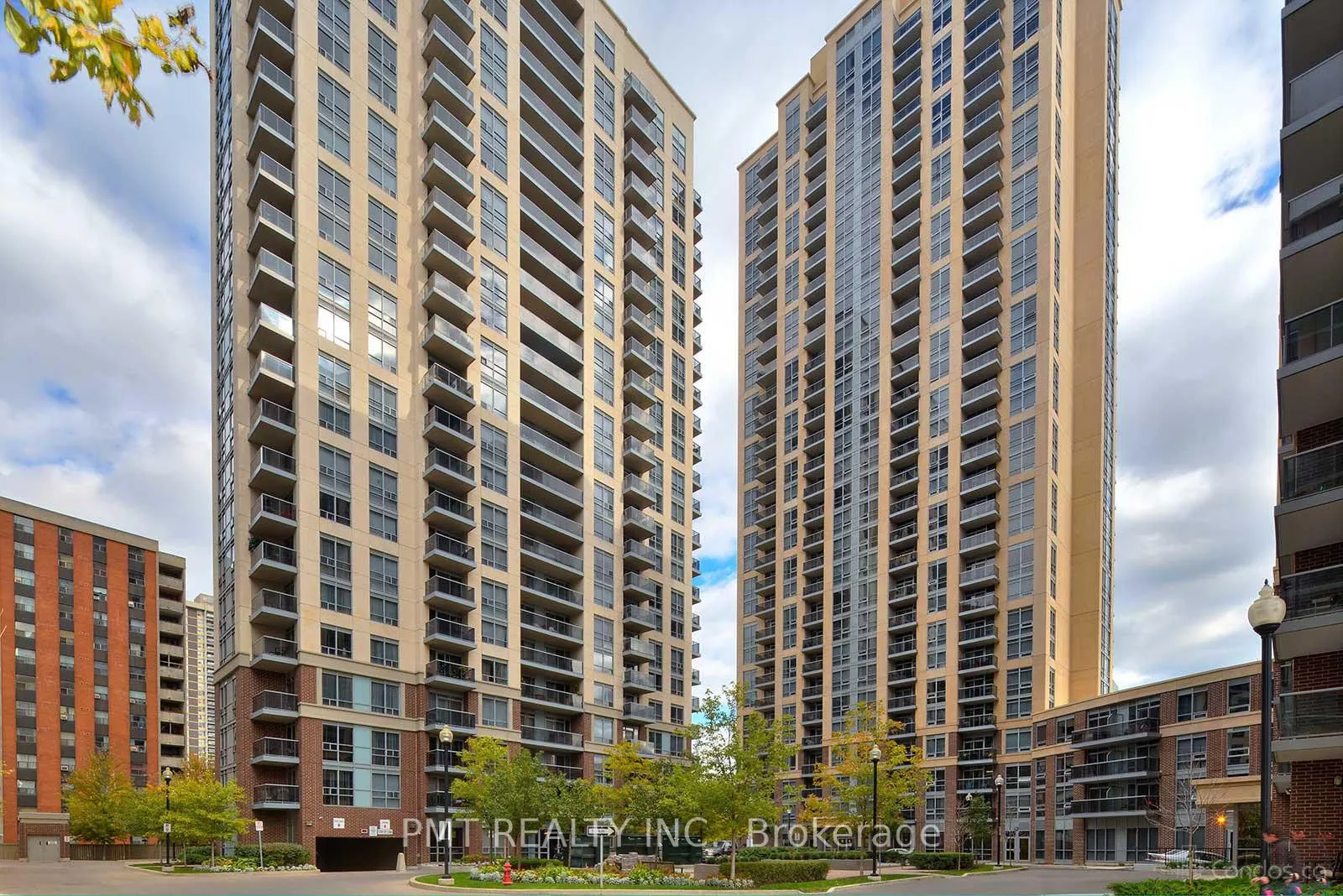 5 Michael Power Place, #2203