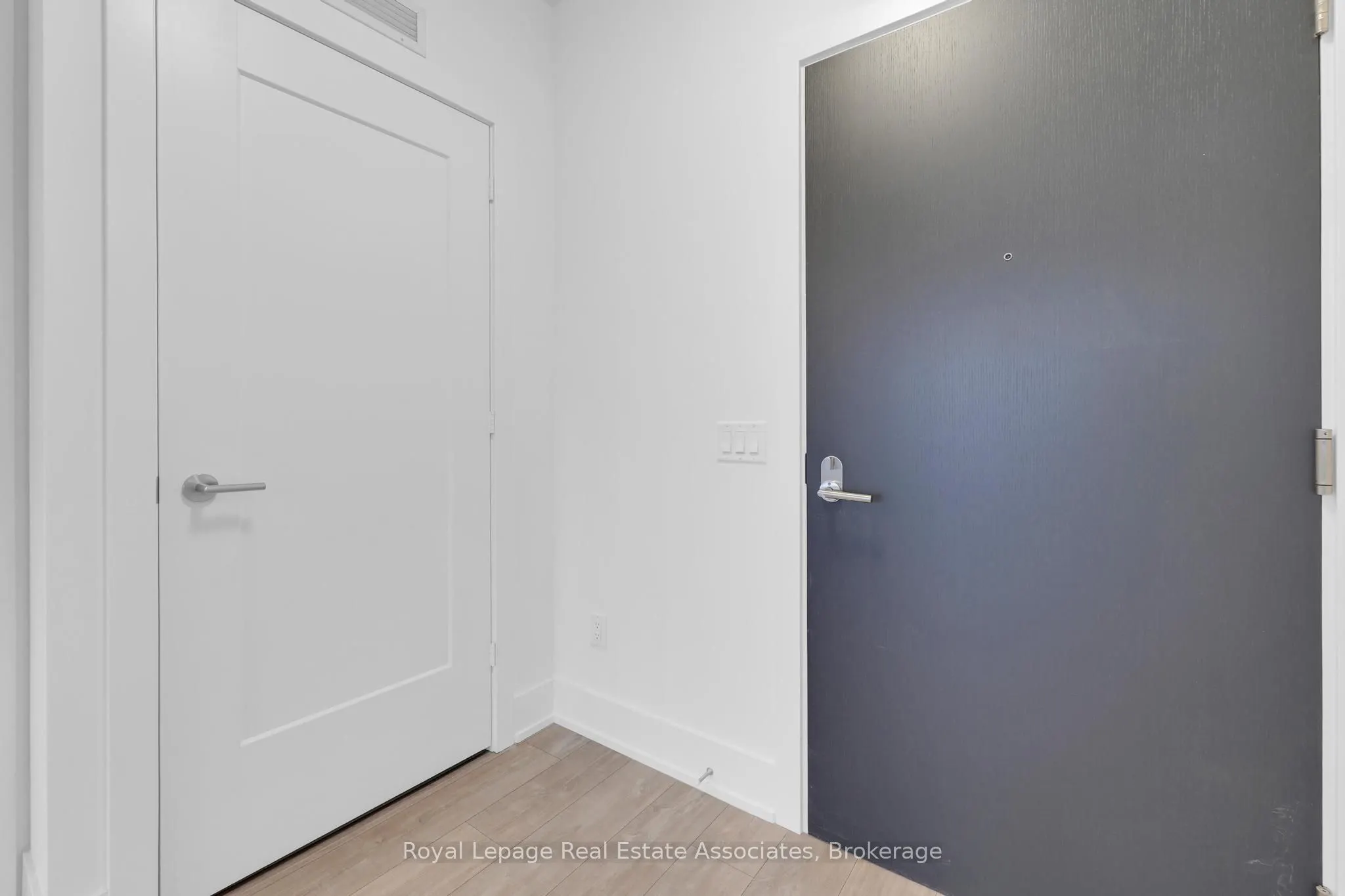 259 The Kingsway, #414