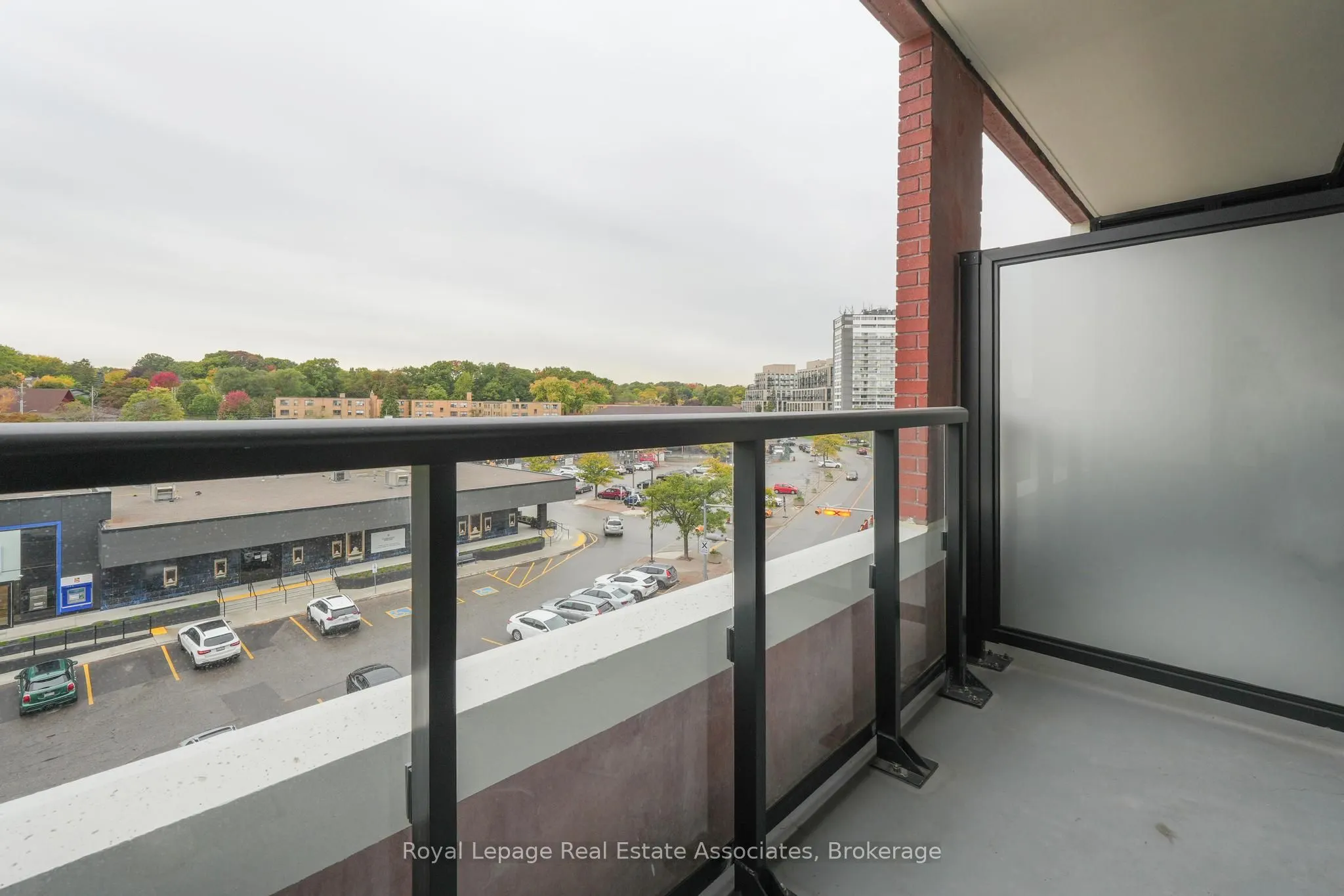 259 The Kingsway, #414