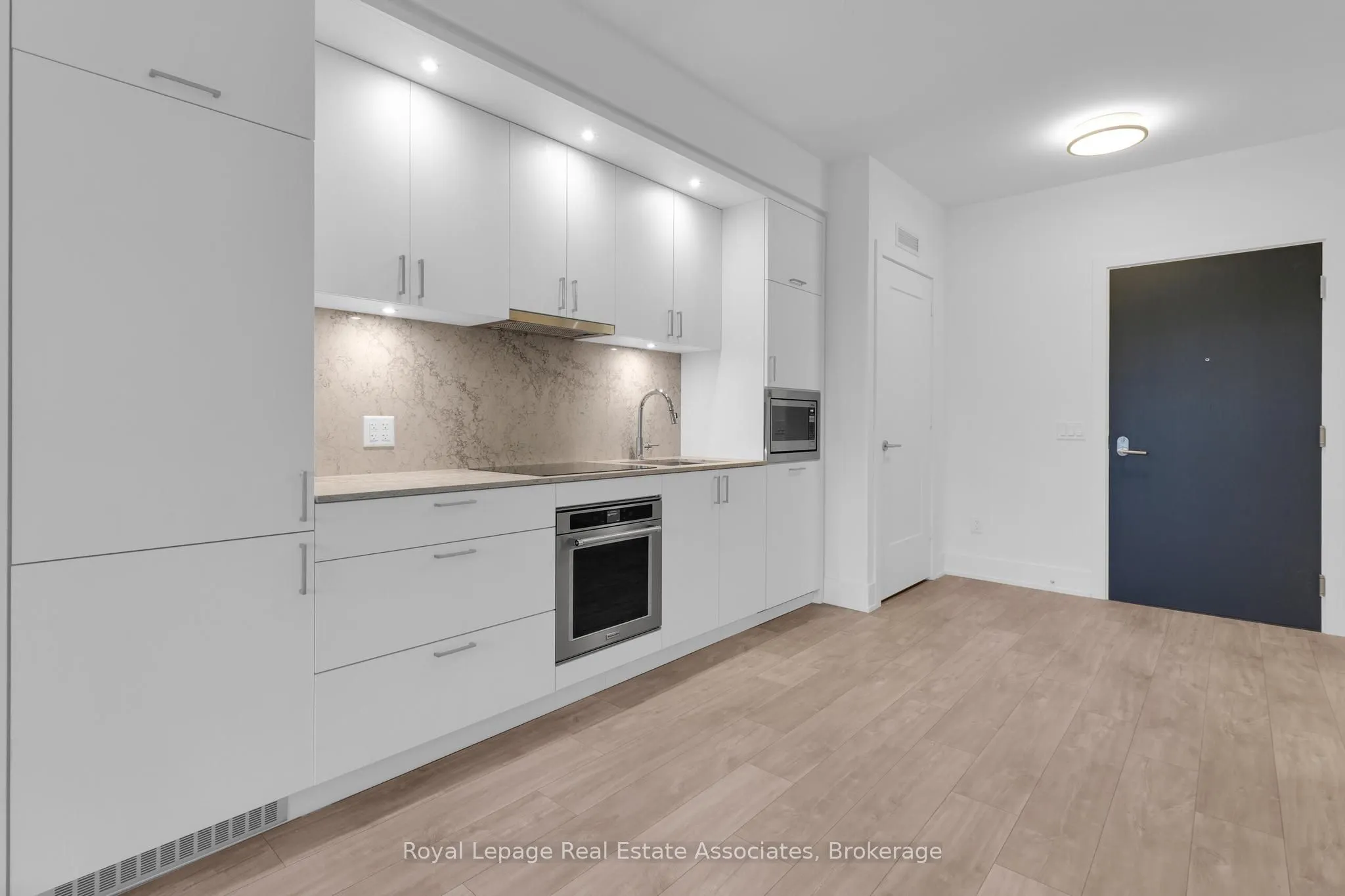 259 The Kingsway, #414