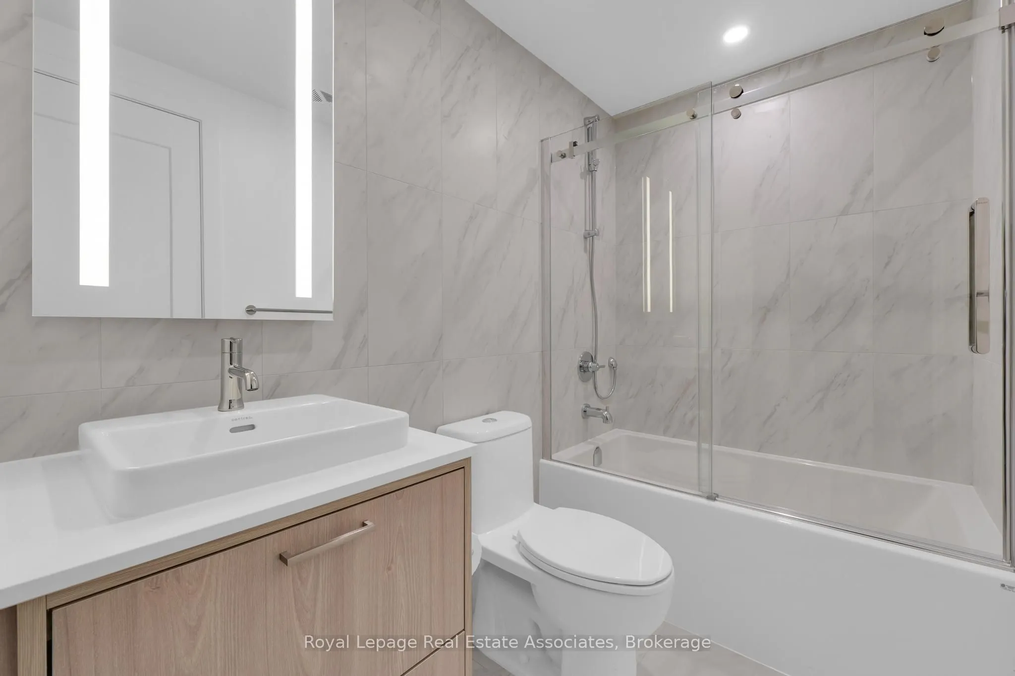 259 The Kingsway, #414