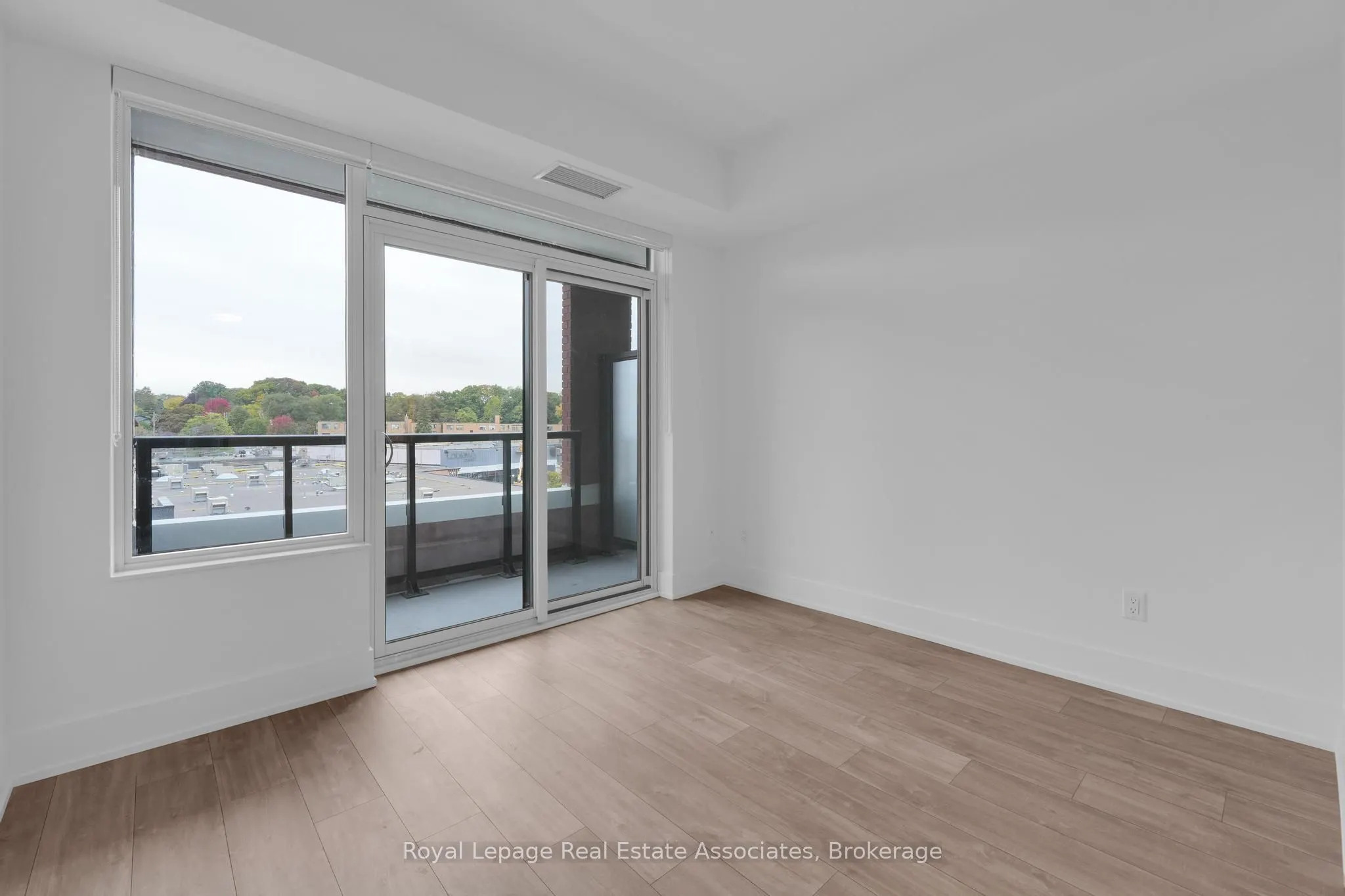 259 The Kingsway, #414