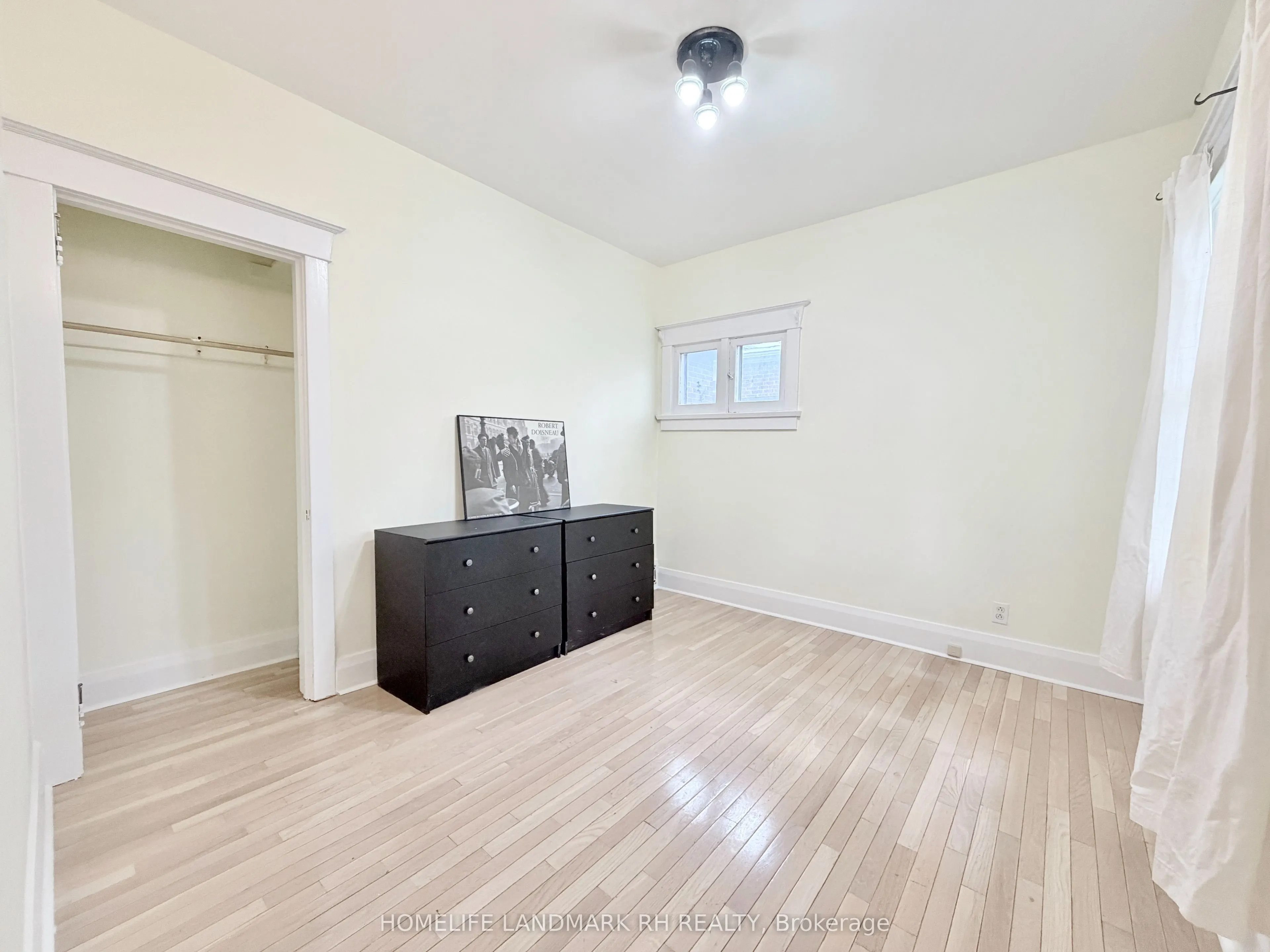 866 Royal York Road
