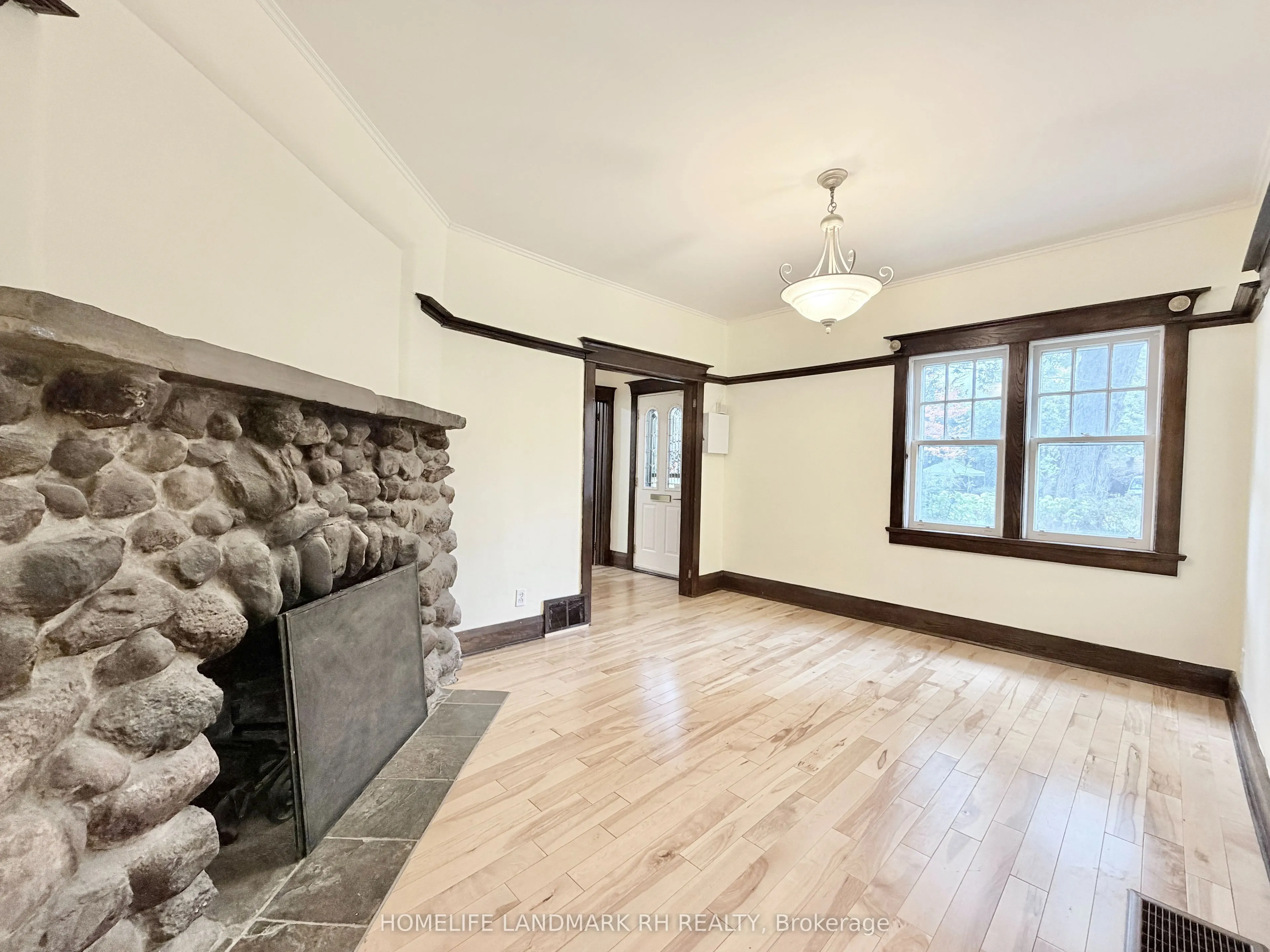 866 Royal York Road