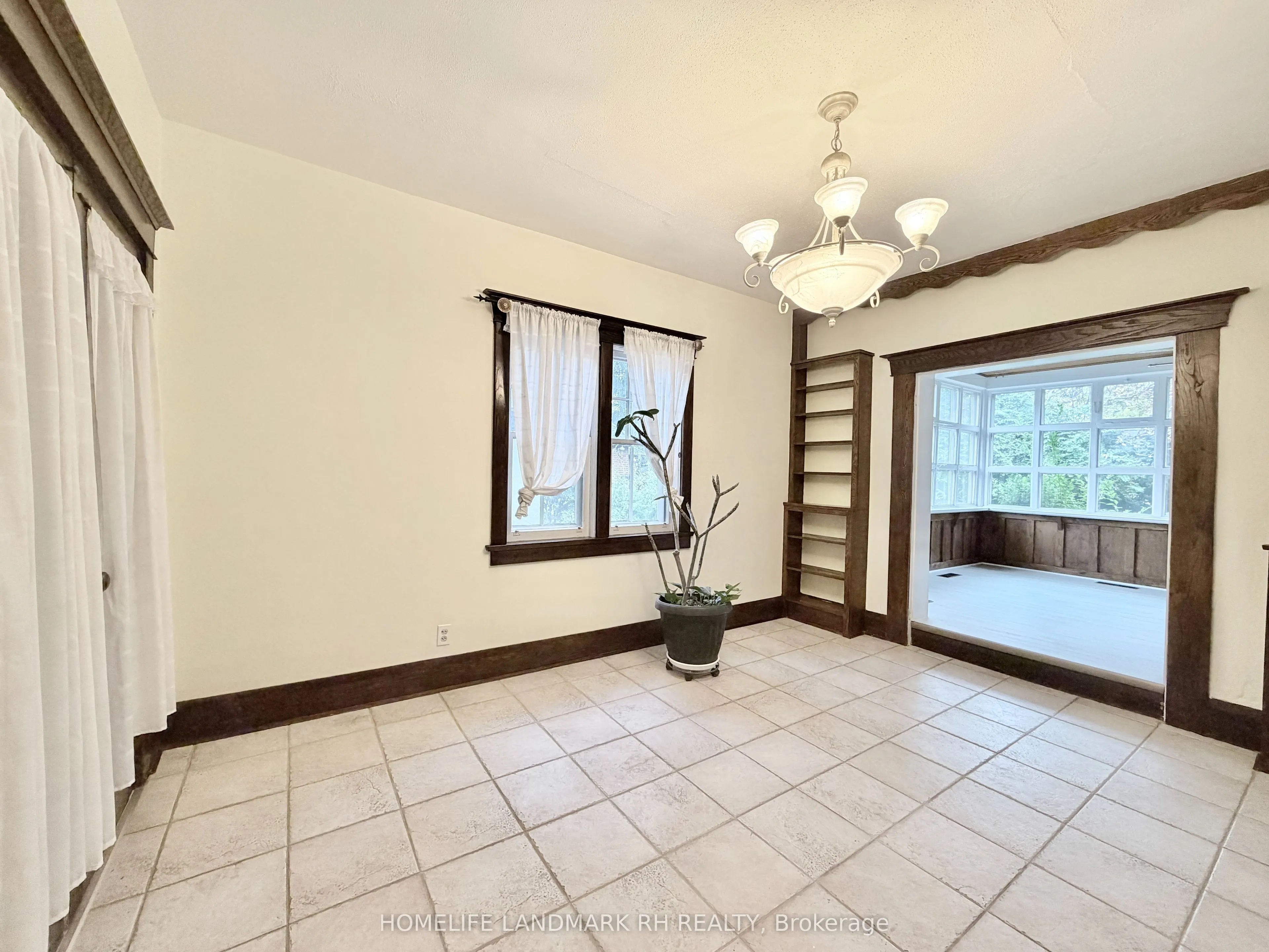 866 Royal York Road