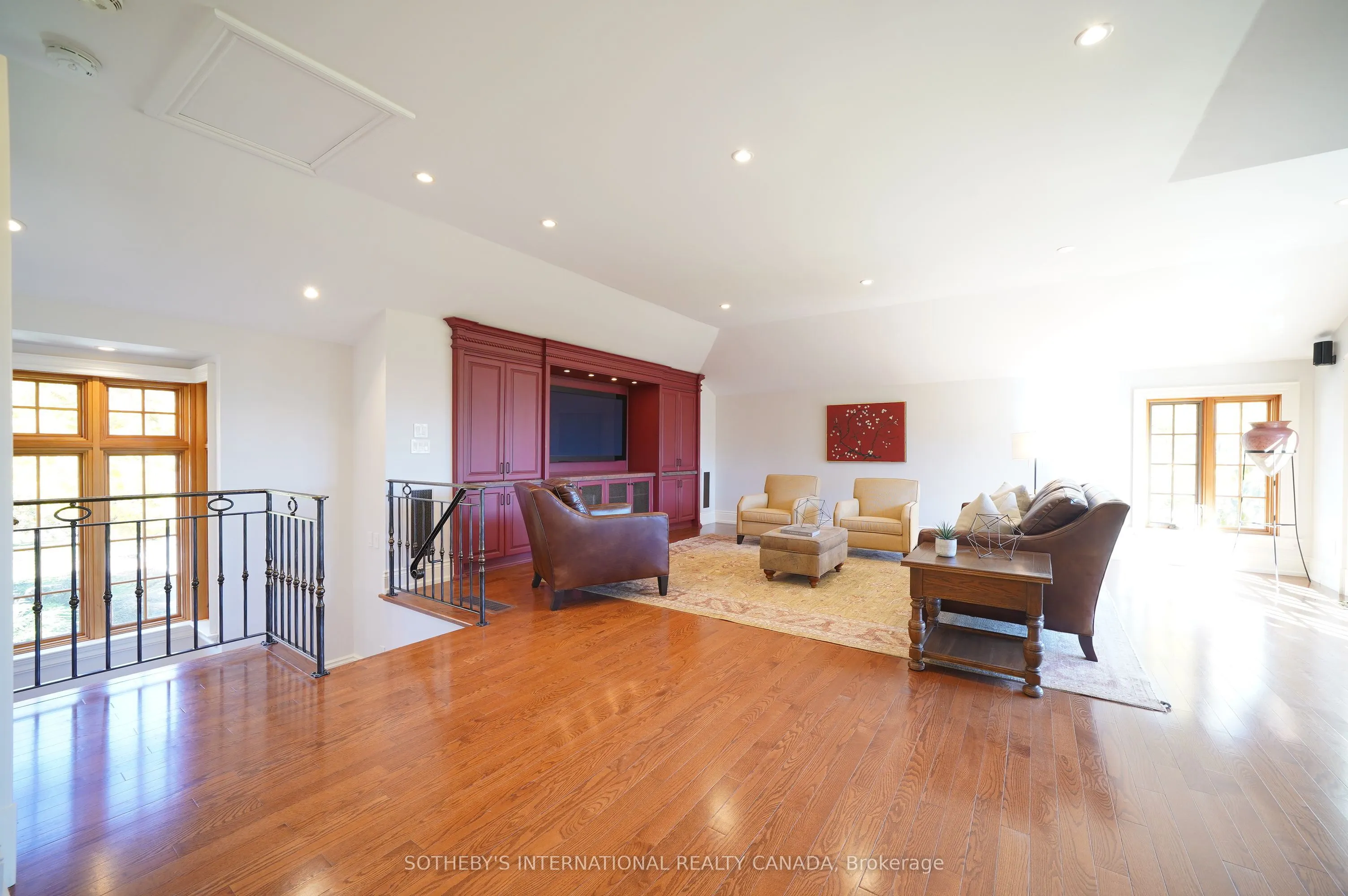 5088 Escarpment Side Road