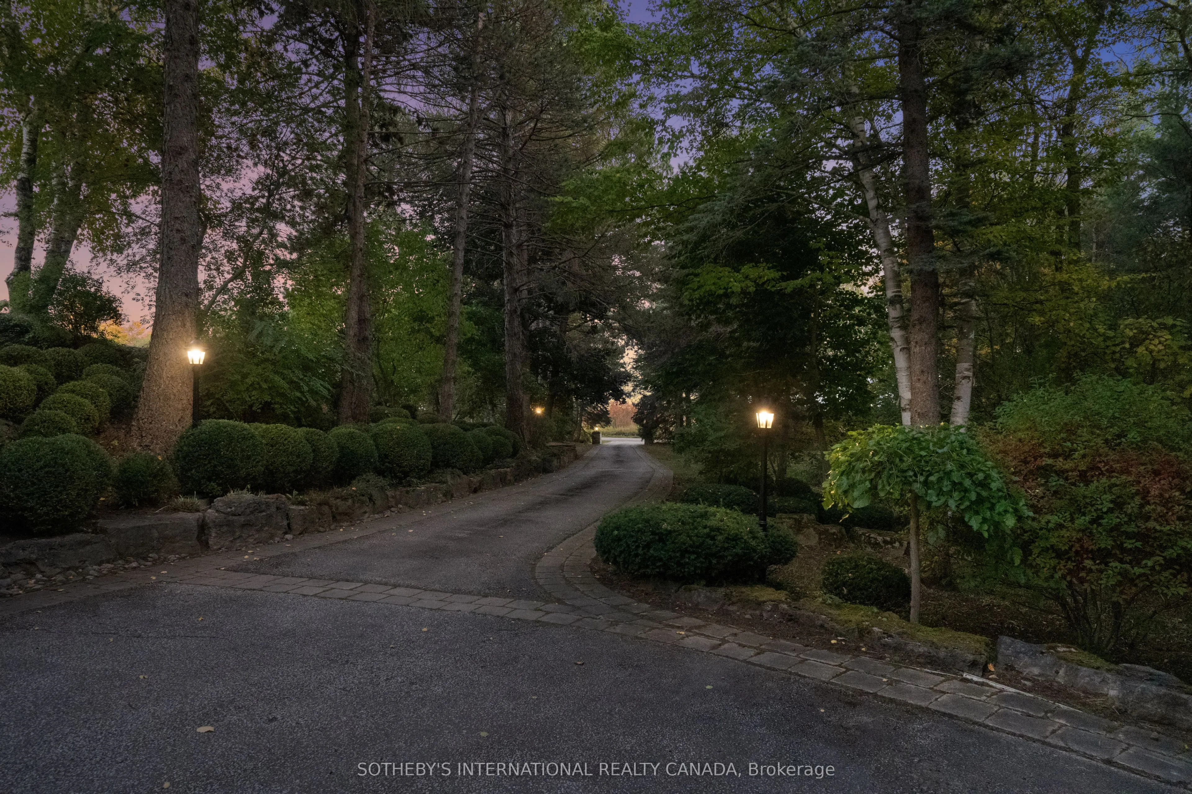 5088 Escarpment Side Road